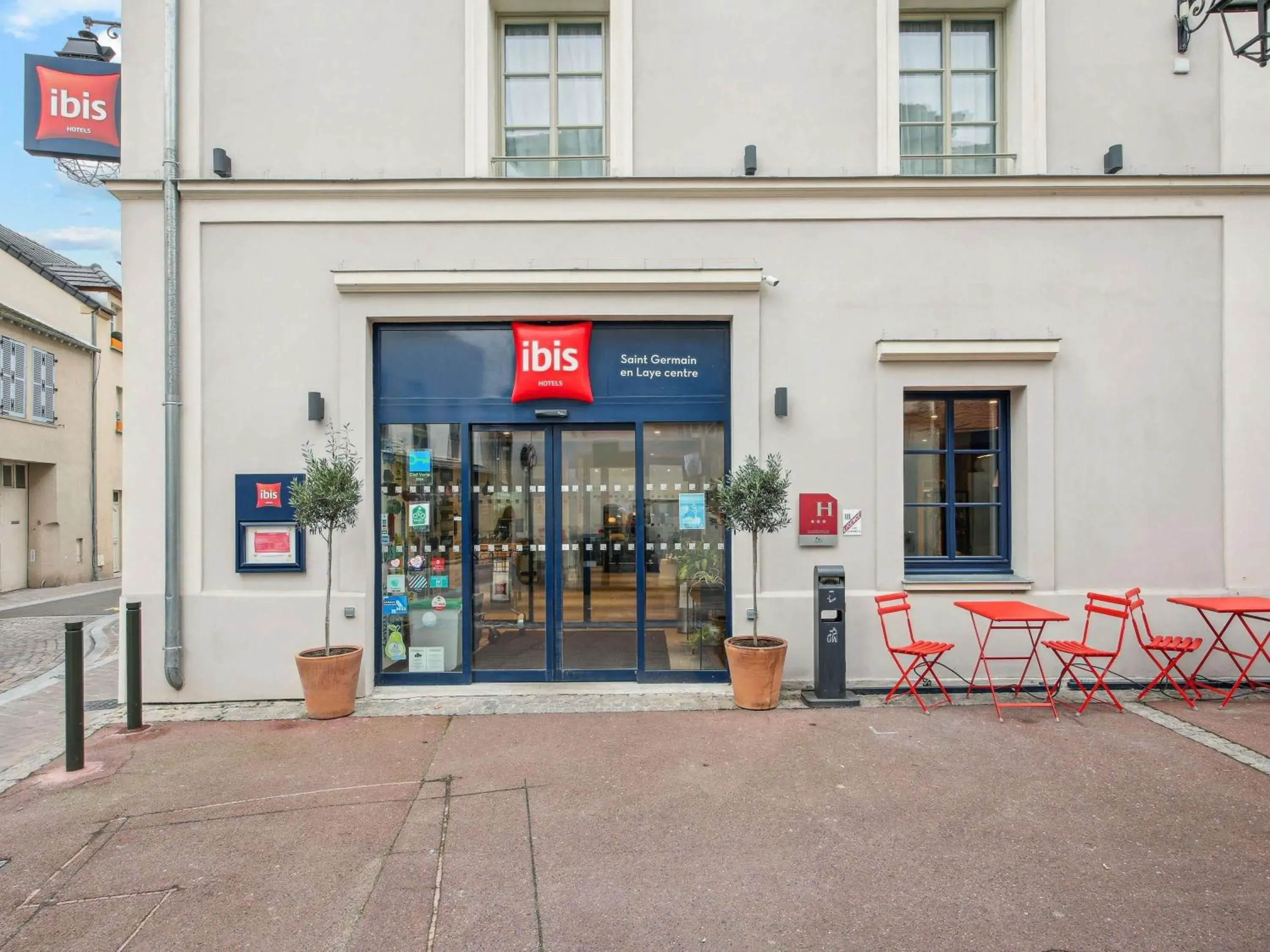 Property building in ibis Saint Germain en Laye Centre Property building in ibis Saint Germain en Laye Centre