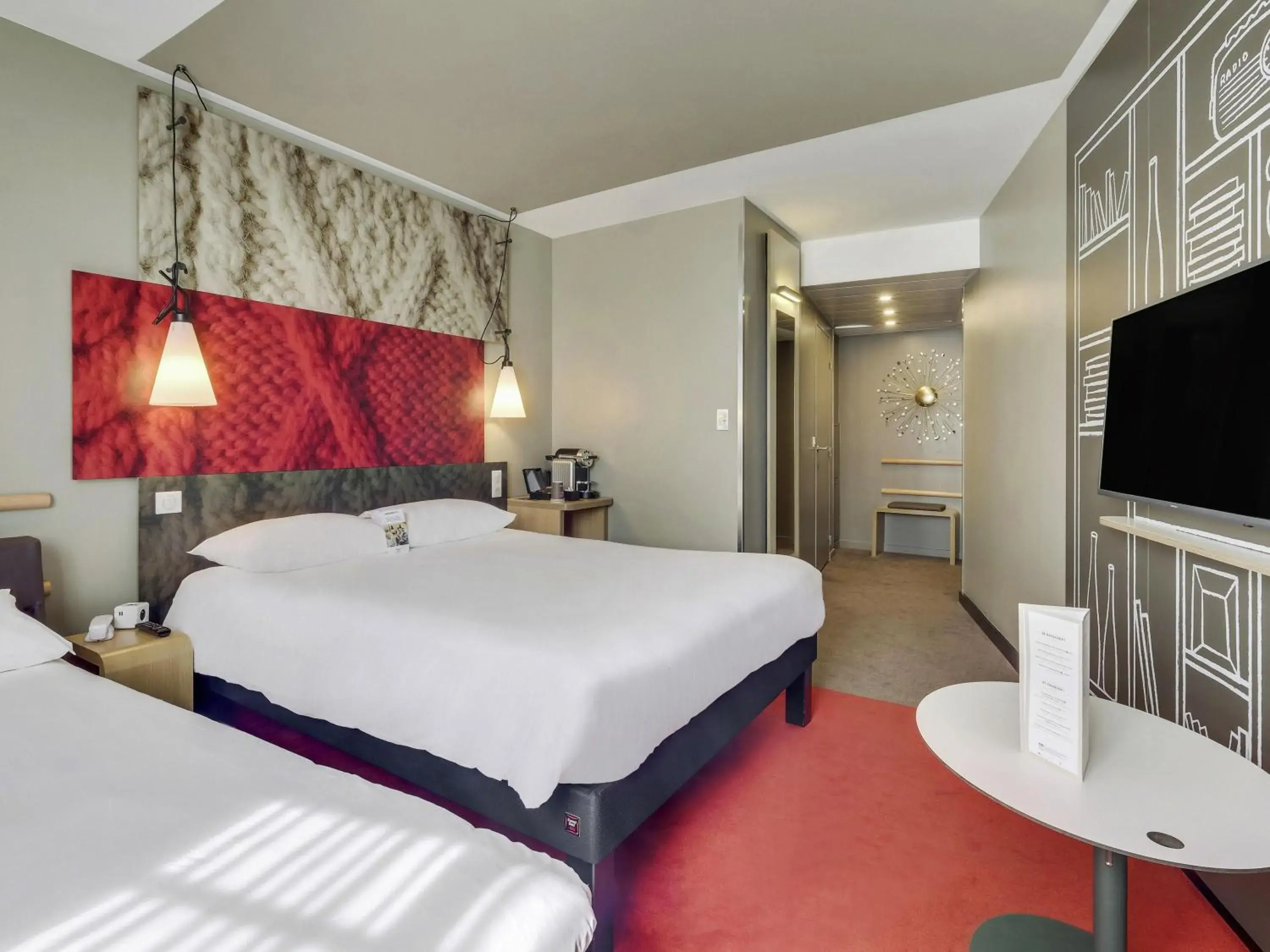 Bedroom, Bed in ibis Saint Germain en Laye Centre Bedroom, Bed in ibis Saint Germain en Laye Centre