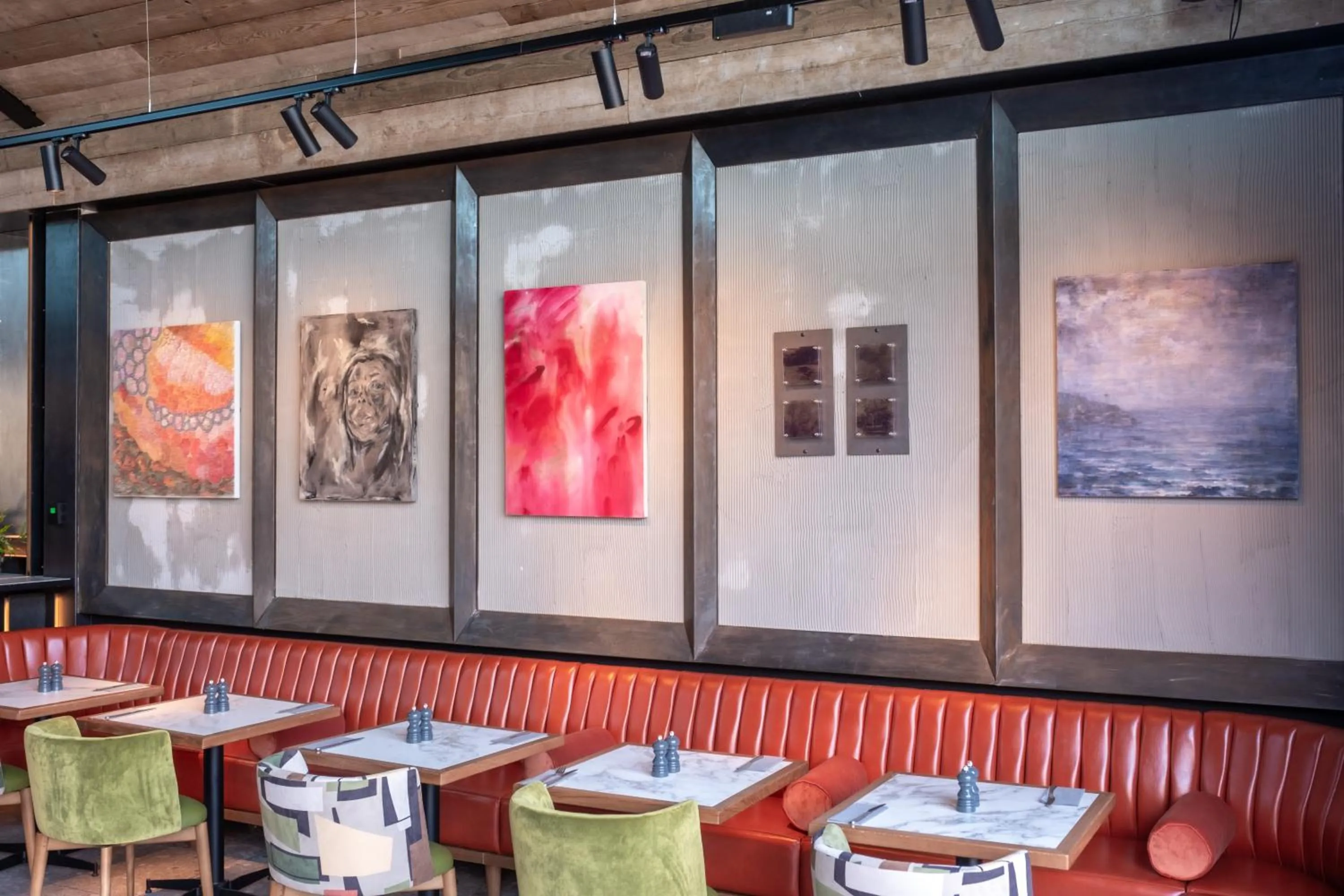 Burleigh Court Hotel and Leisure