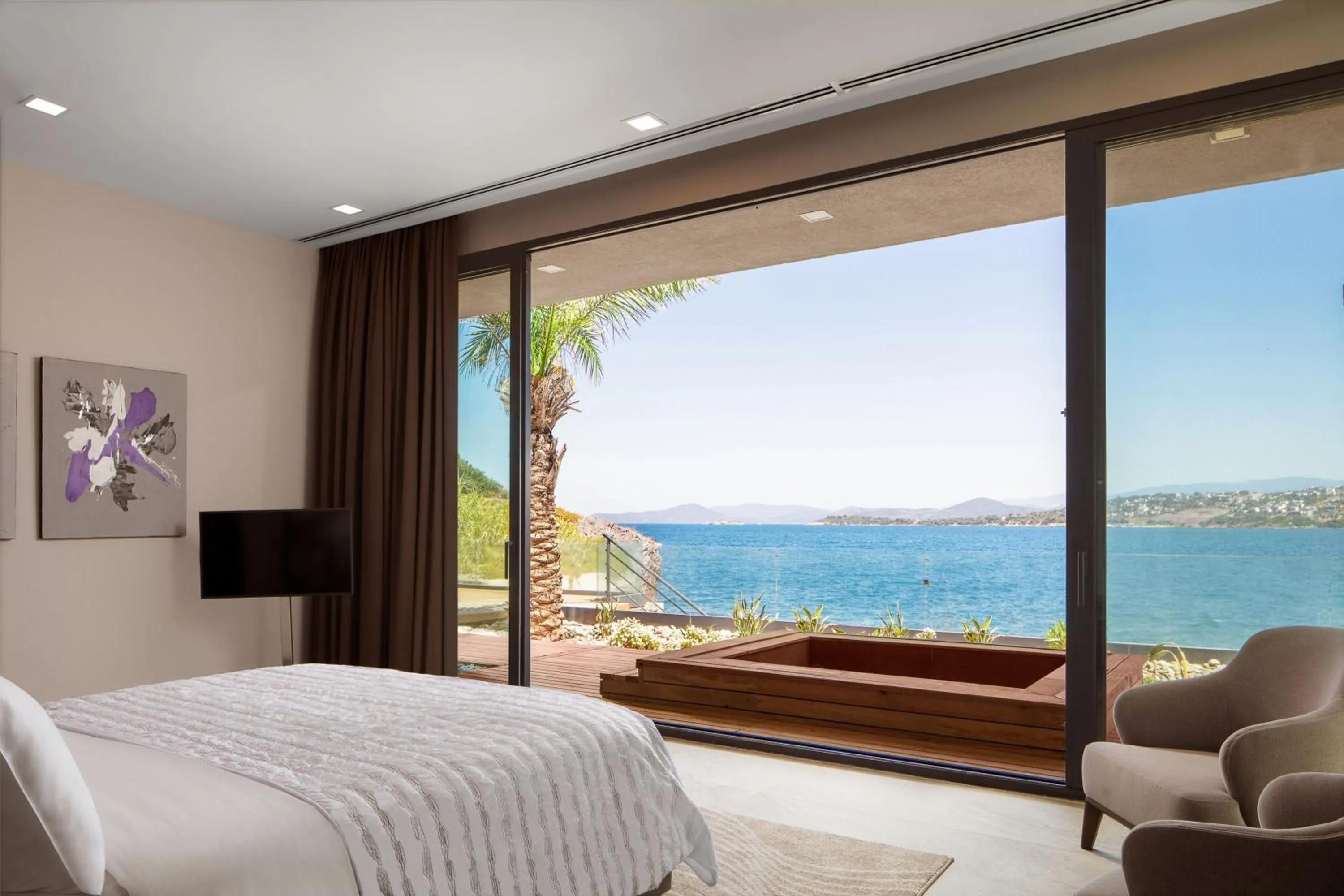 Bedroom, Bed in Le Meridien Bodrum Beach Resort