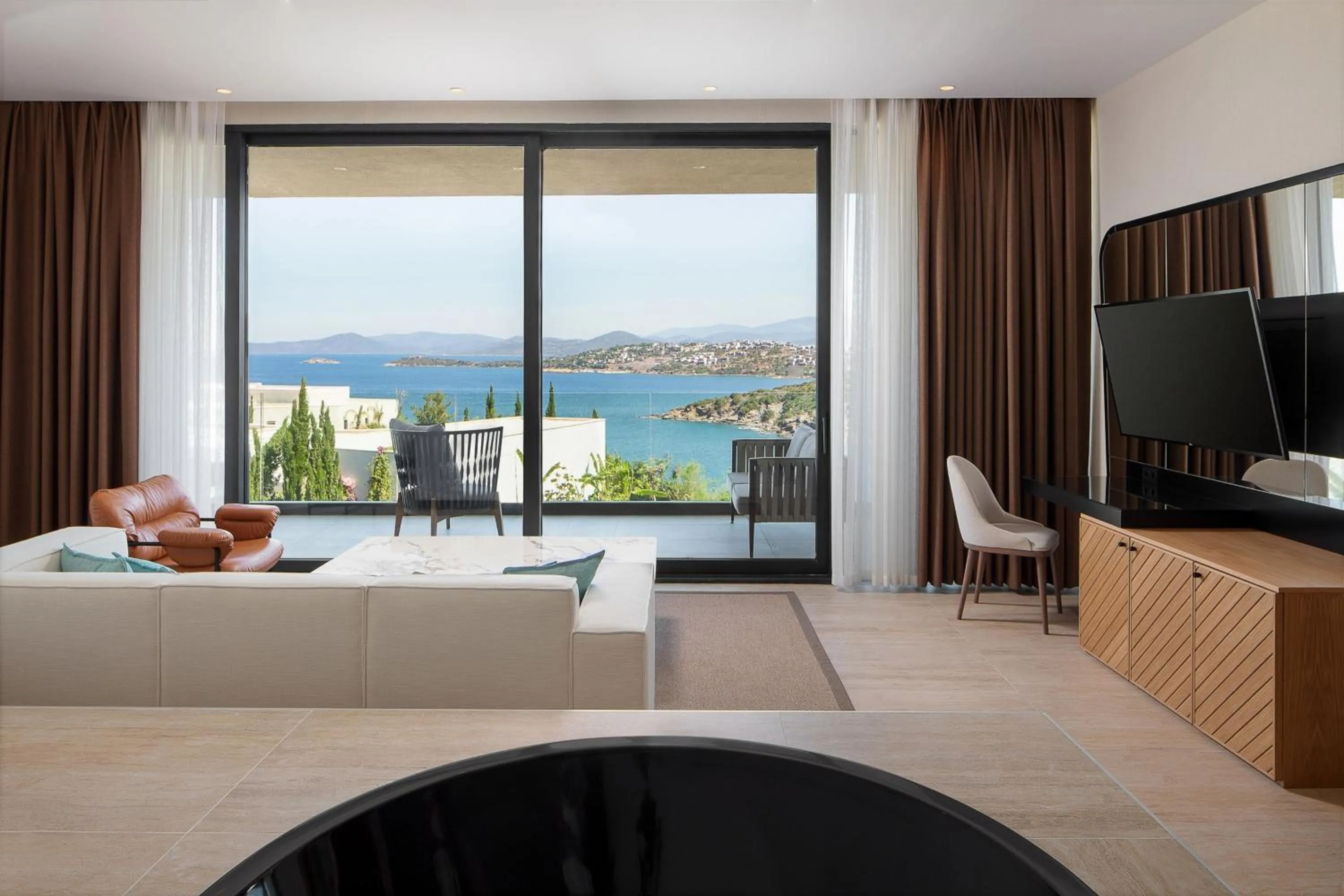 Bedroom, Bed in Le Meridien Bodrum Beach Resort