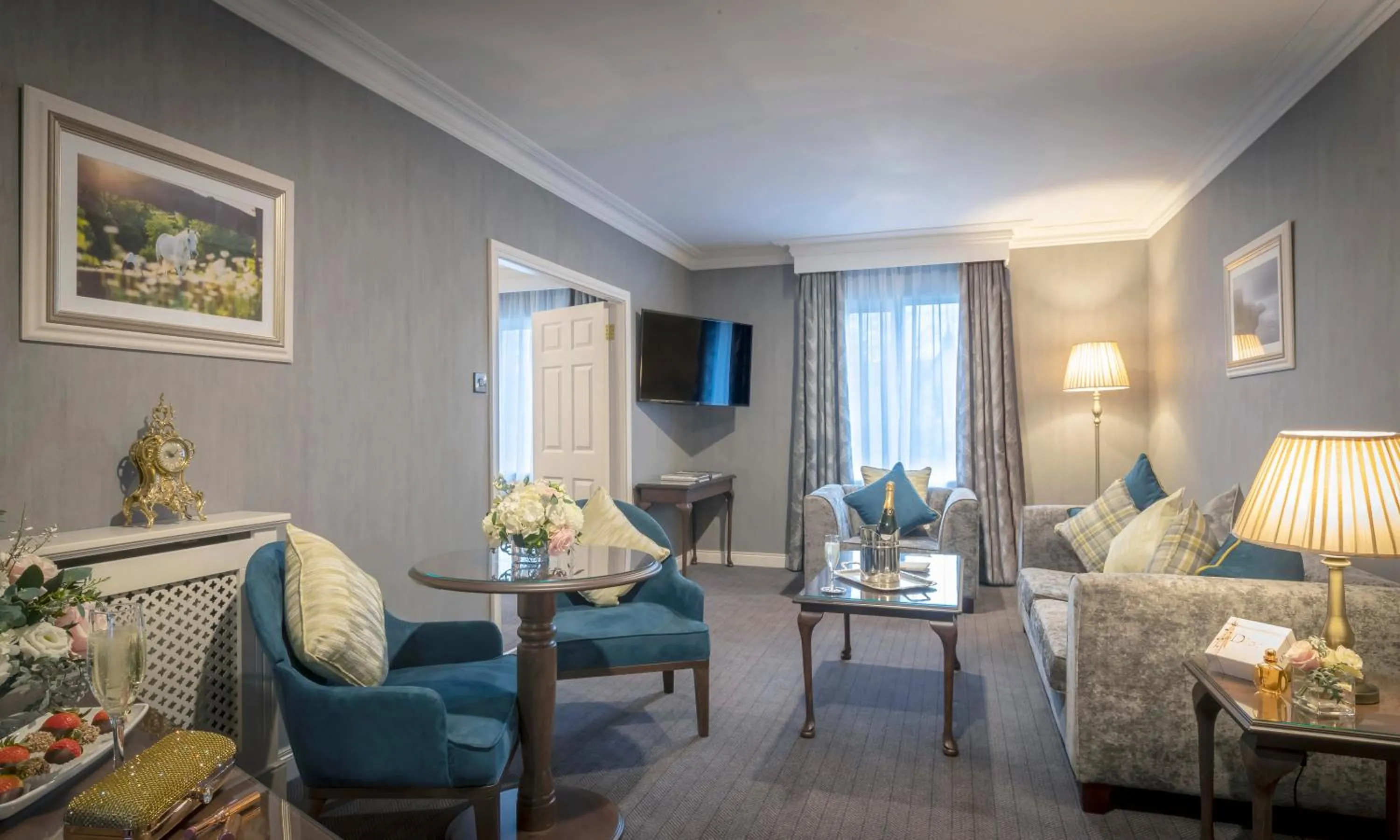 Living room in Temple Gate Hotel