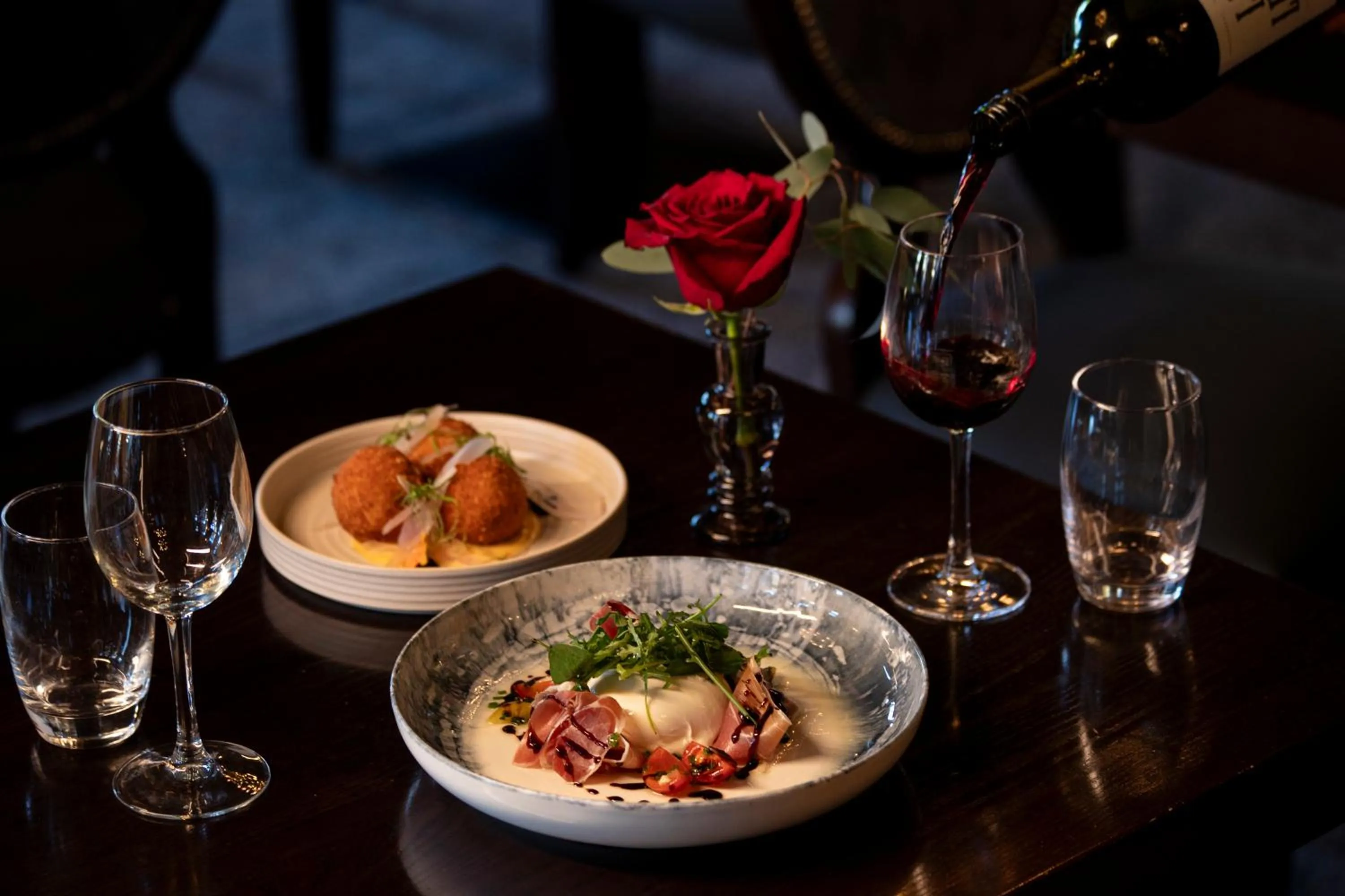 Restaurant/places to eat in Temple Gate Hotel