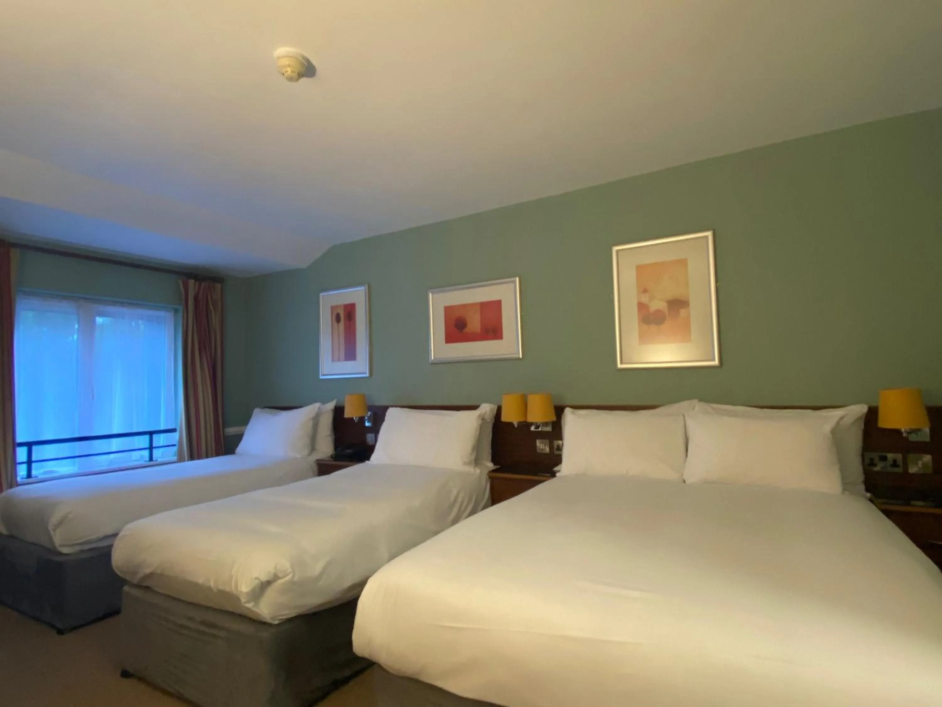 Bed in Killarney Court Hotel