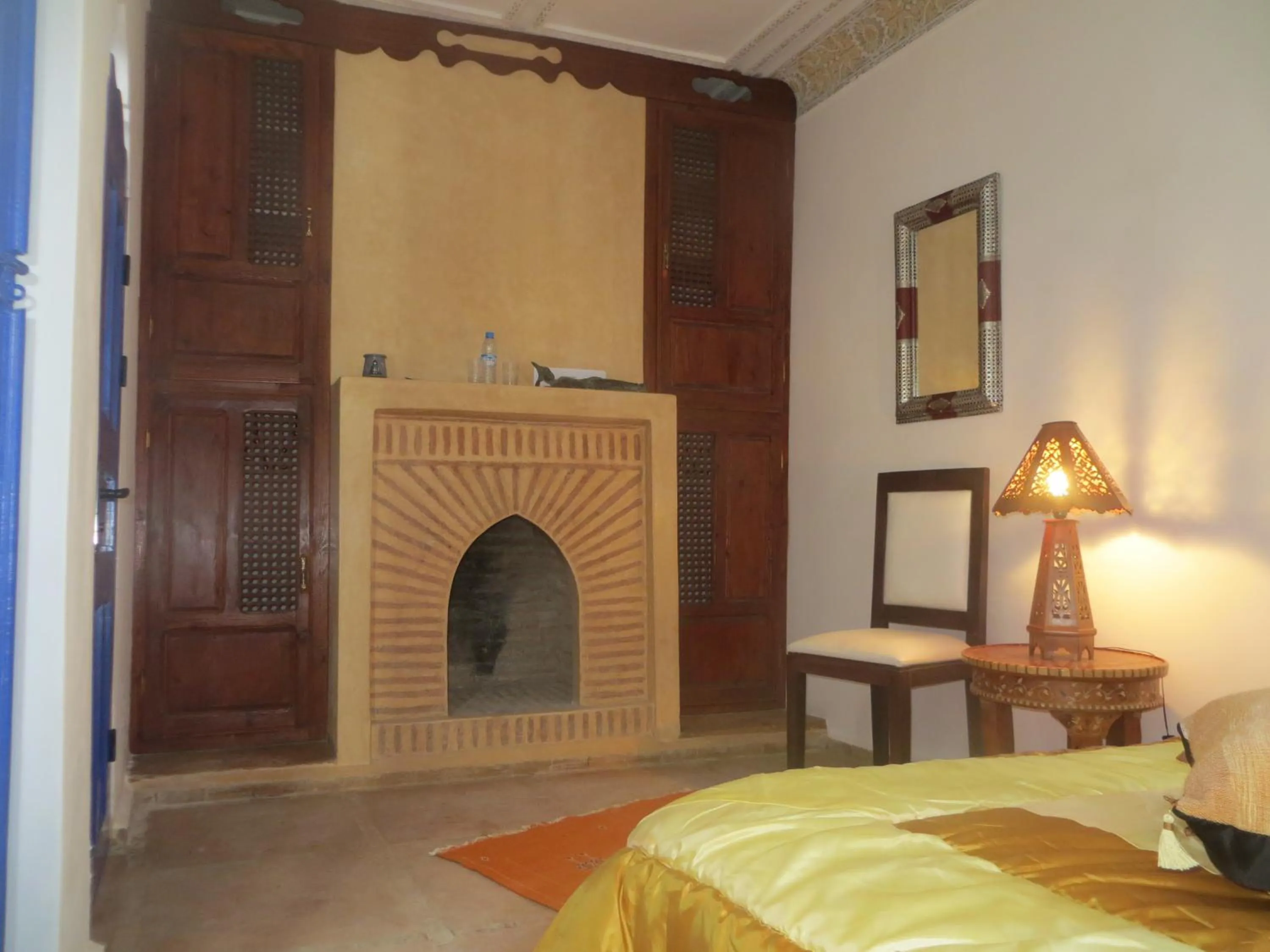 Photo of the whole room, Bed in Riad Gloria