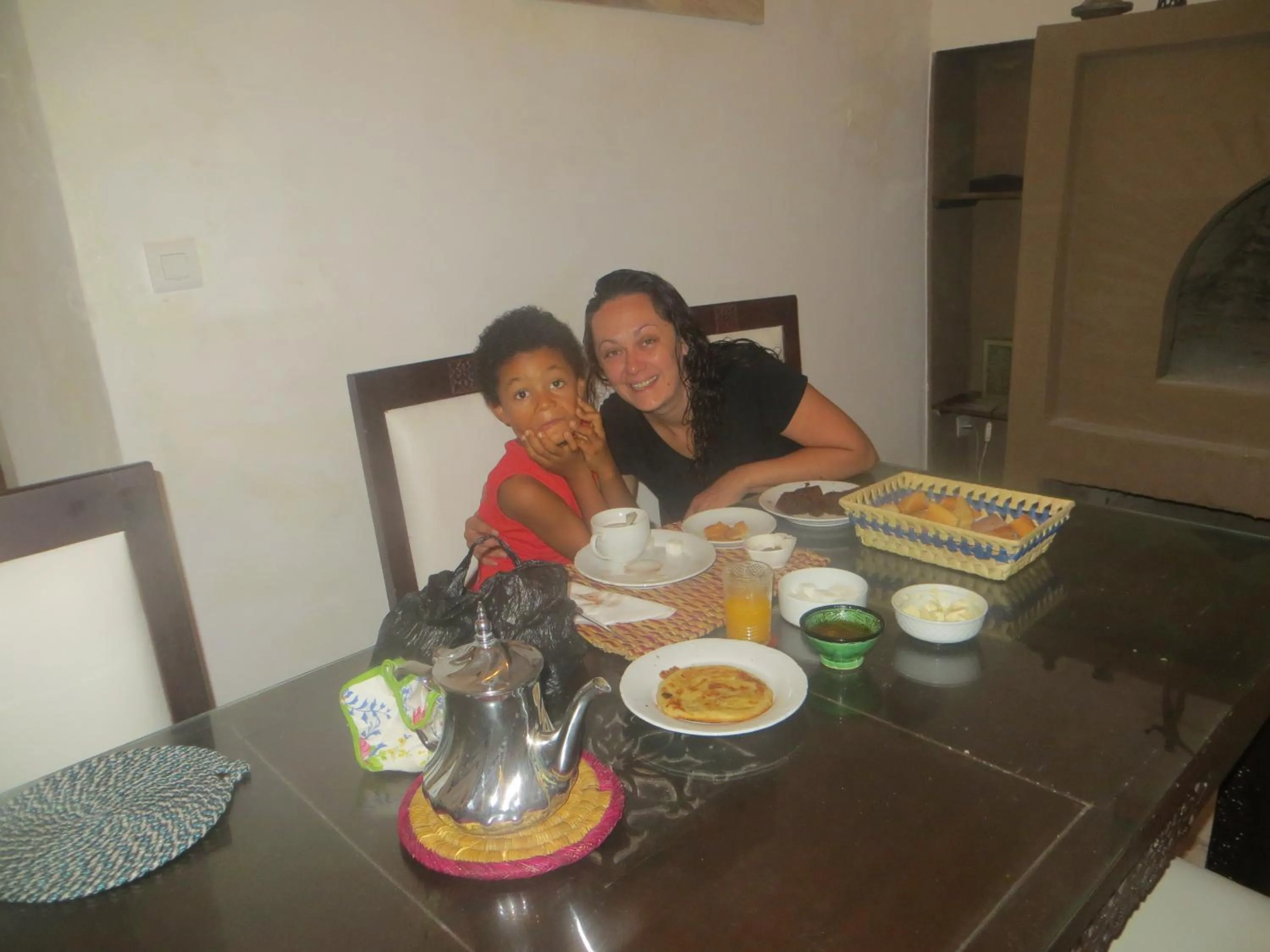 Restaurant/places to eat in Riad Gloria