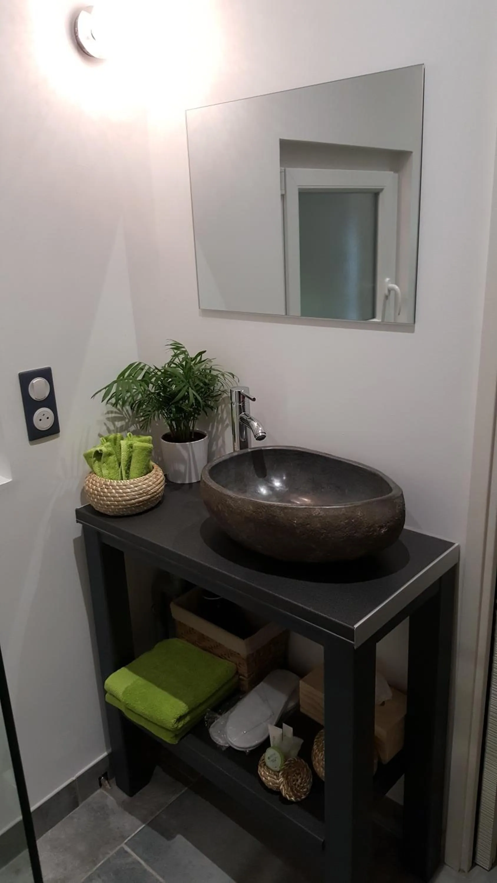 Bathroom in Au Charme de Pépiole