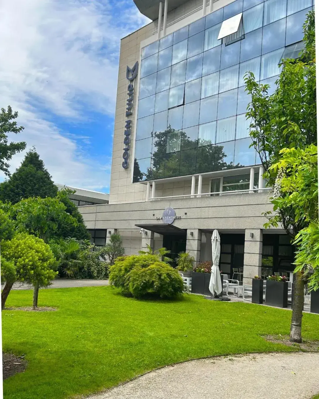 Property building in Golden Tulip Aix les Bains - Hotel & Spa Property building in Golden Tulip Aix les Bains - Hotel & Spa