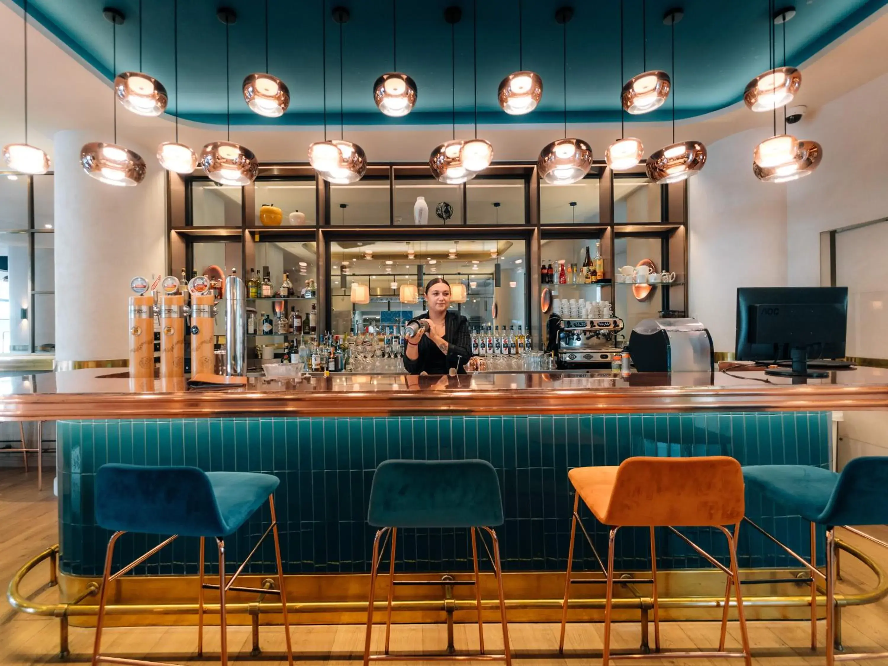 Lounge or bar in Golden Tulip Aix les Bains - Hotel & Spa Lounge or bar in Golden Tulip Aix les Bains - Hotel & Spa