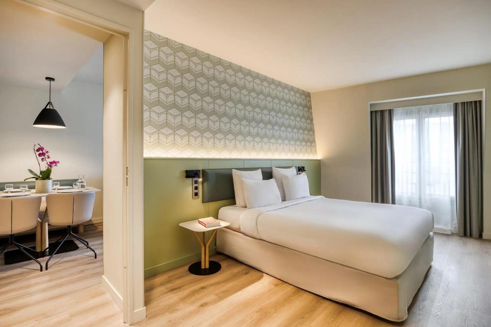 Bed in Citadines Les Halles Paris