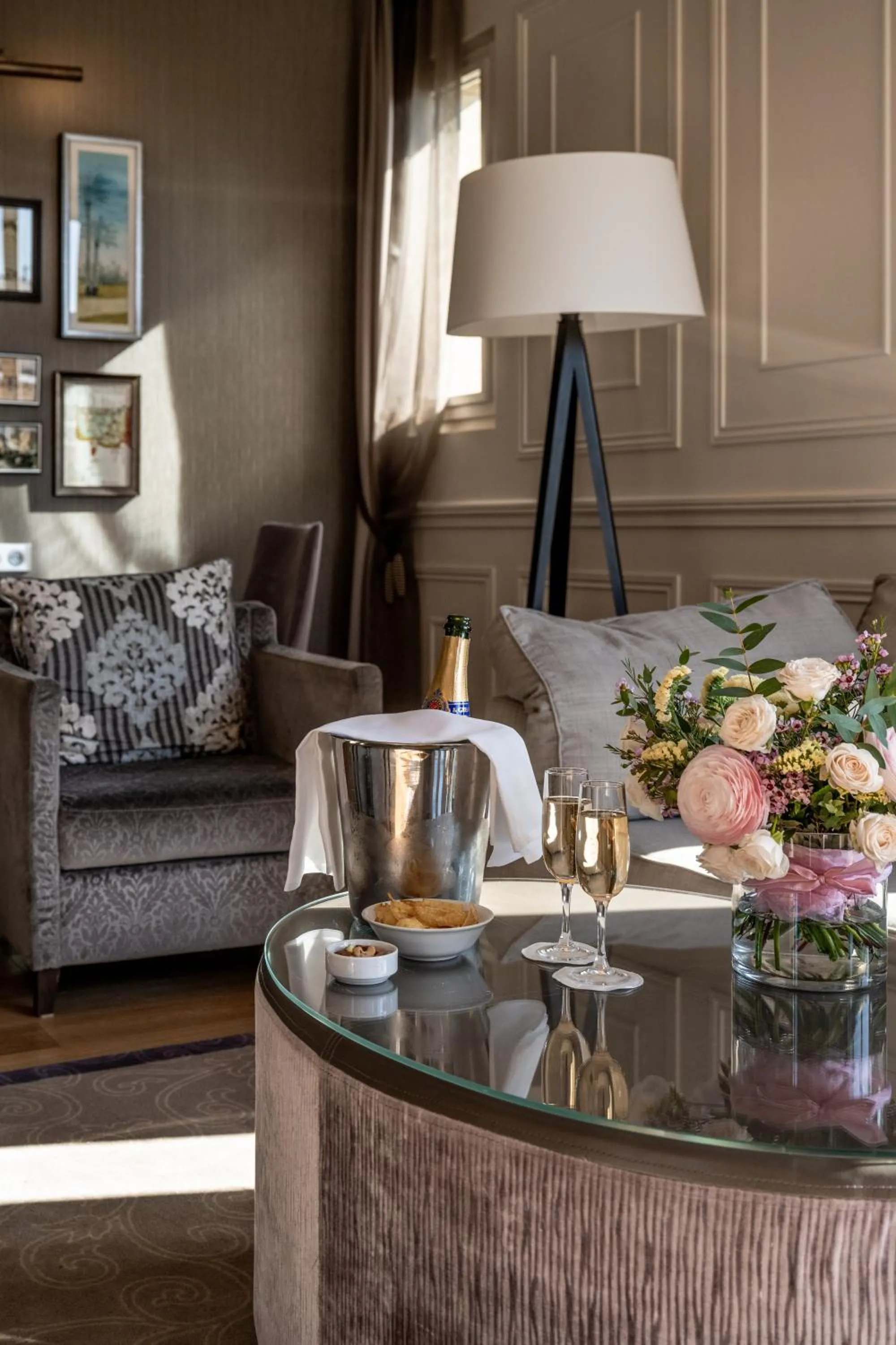 Coffee/tea facilities in La Clef Louvre Paris by The Crest Collection