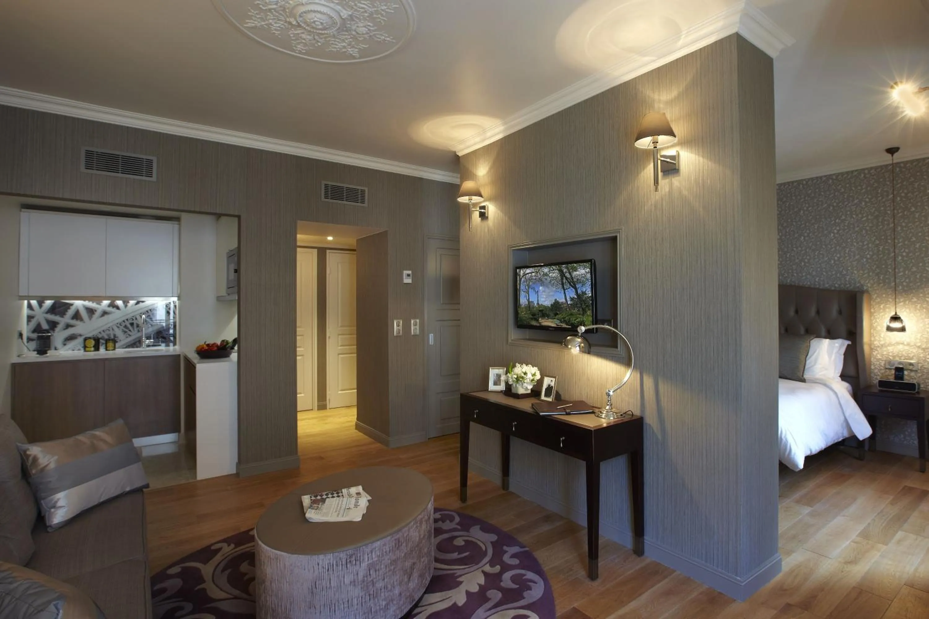 Photo of the whole room, Bed in La Clef Louvre Paris by The Crest Collection