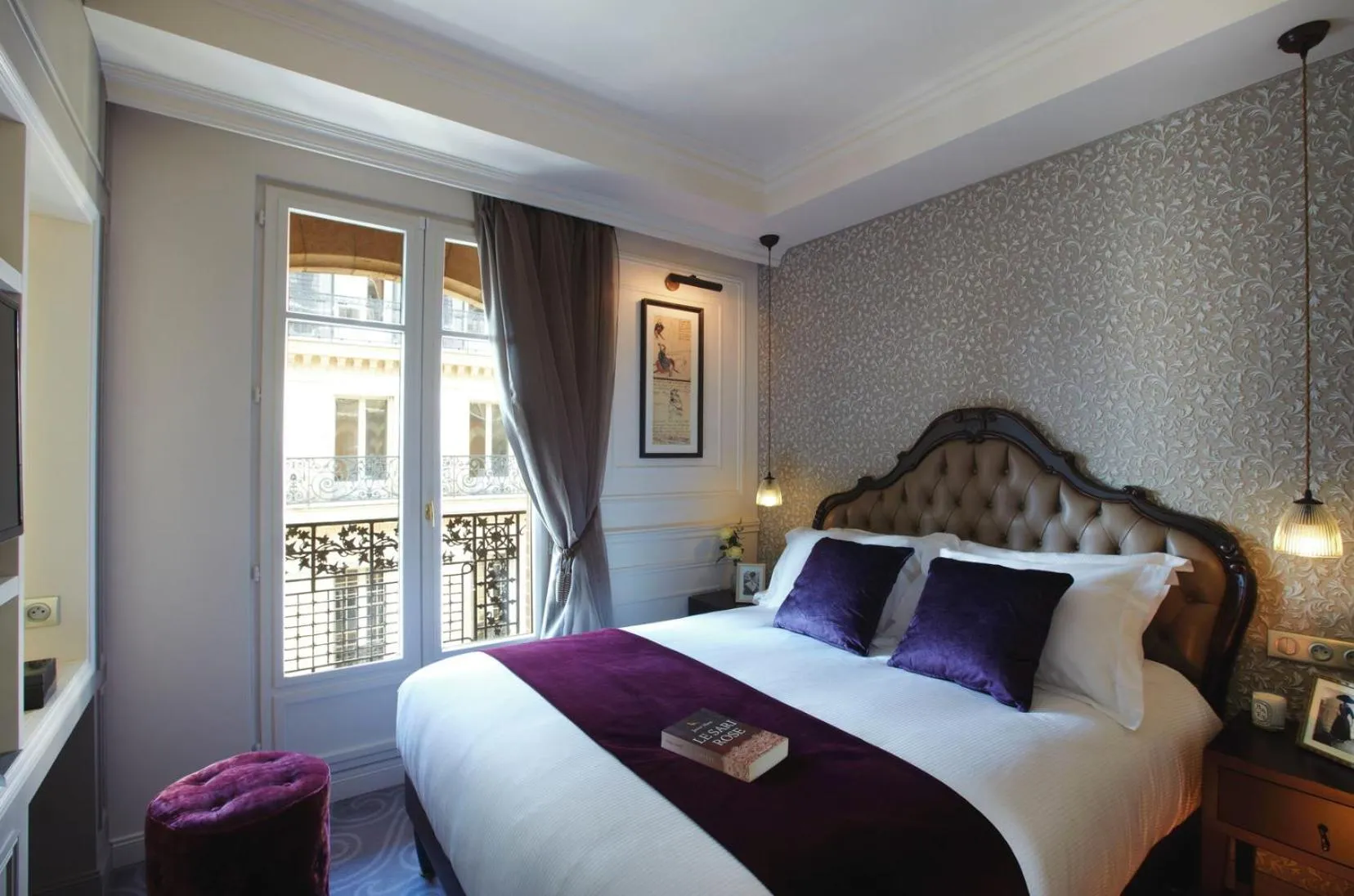 Bed in La Clef Louvre Paris by The Crest Collection