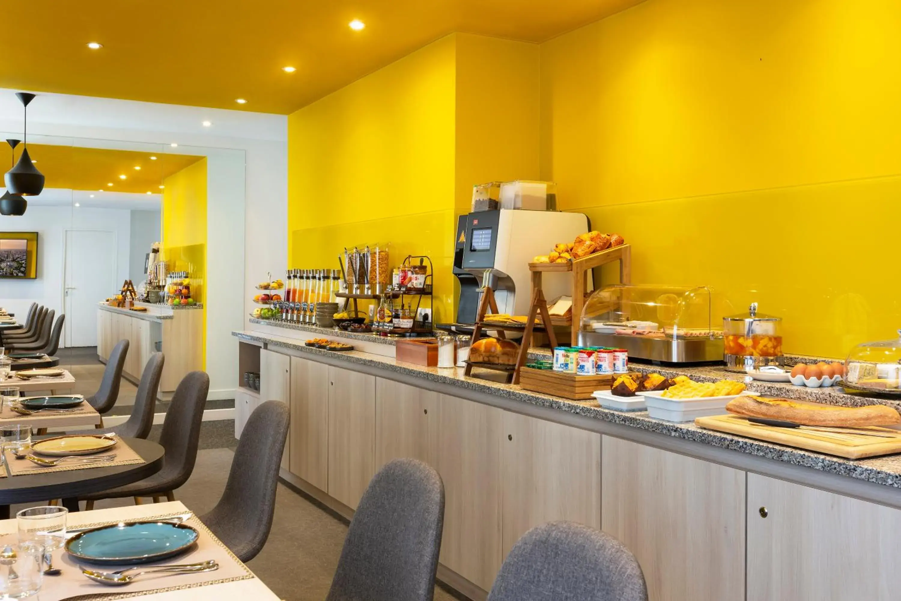 Breakfast in Citadines Tour Eiffel Paris Breakfast in Citadines Tour Eiffel Paris