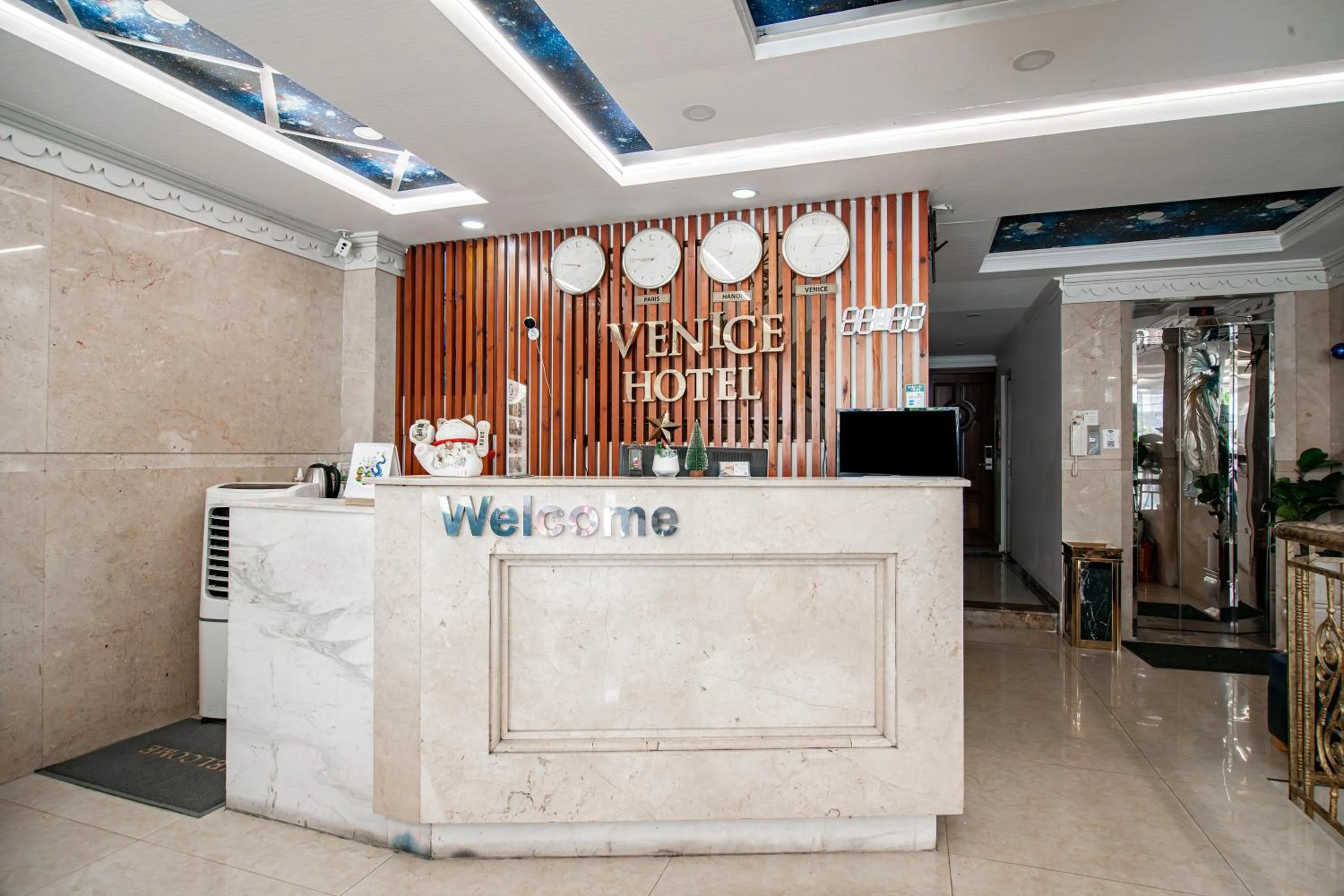 Lobby or reception in Venice Hotel