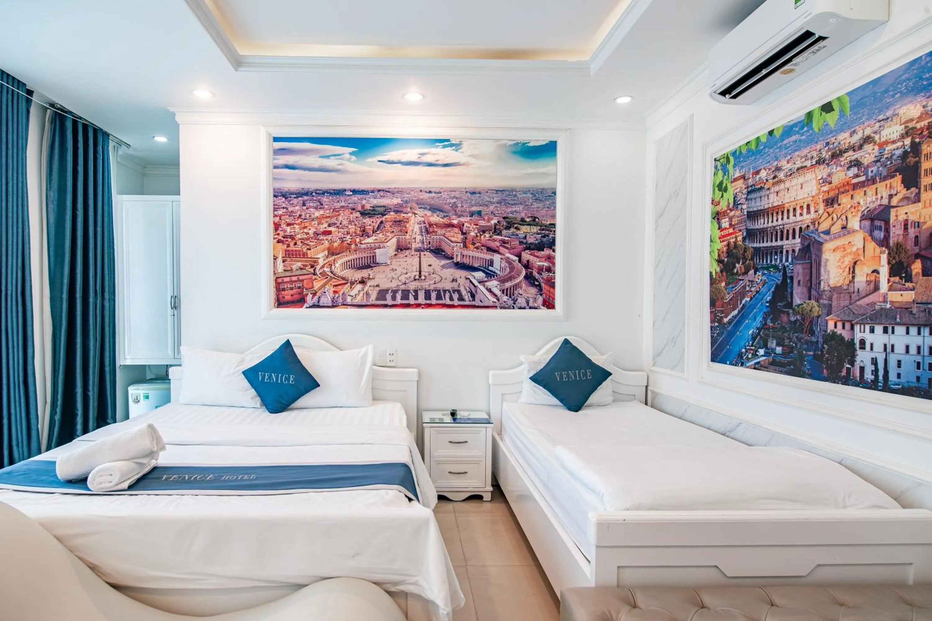 Bedroom, Bed in Venice Hotel