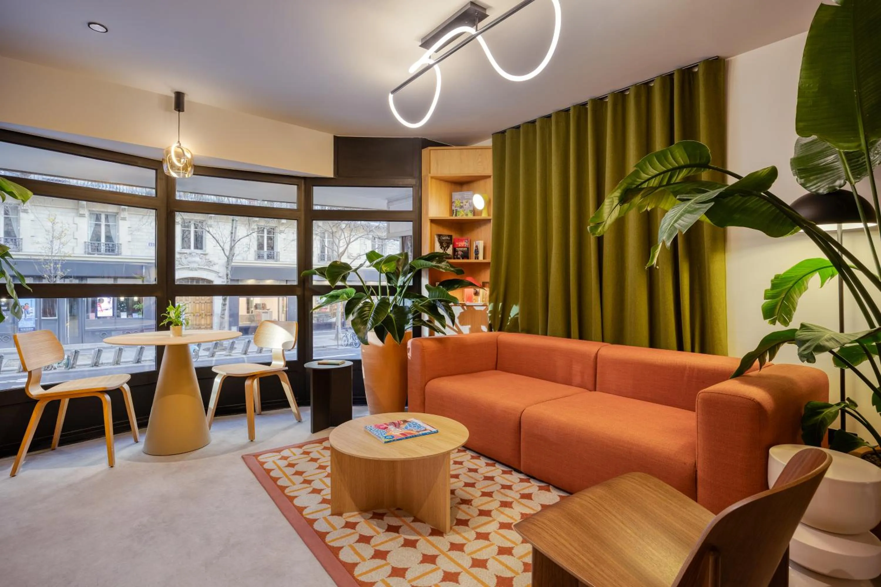 Lobby or reception in Citadines République Paris