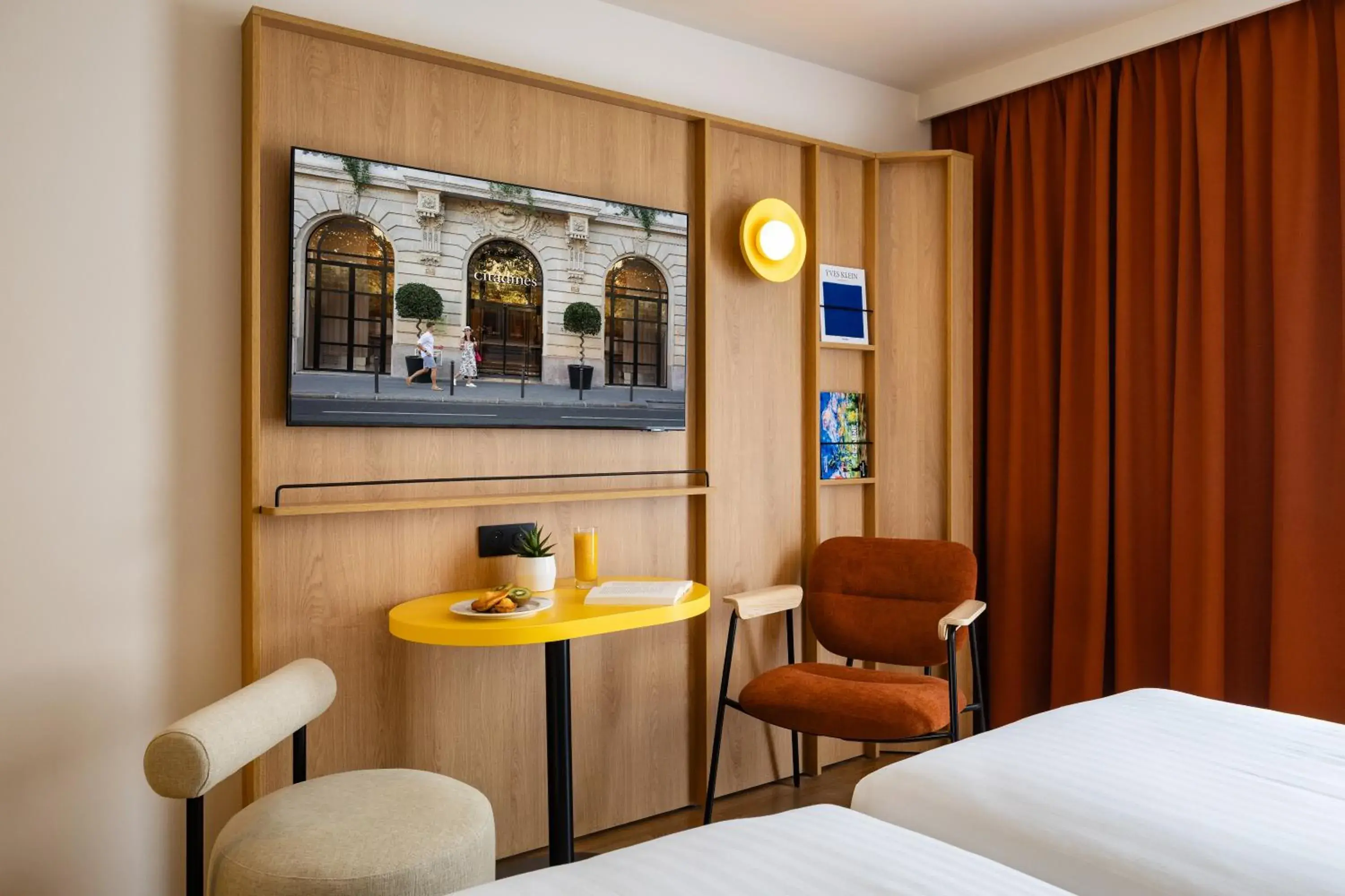 Bed in Citadines République Paris Bed in Citadines République Paris