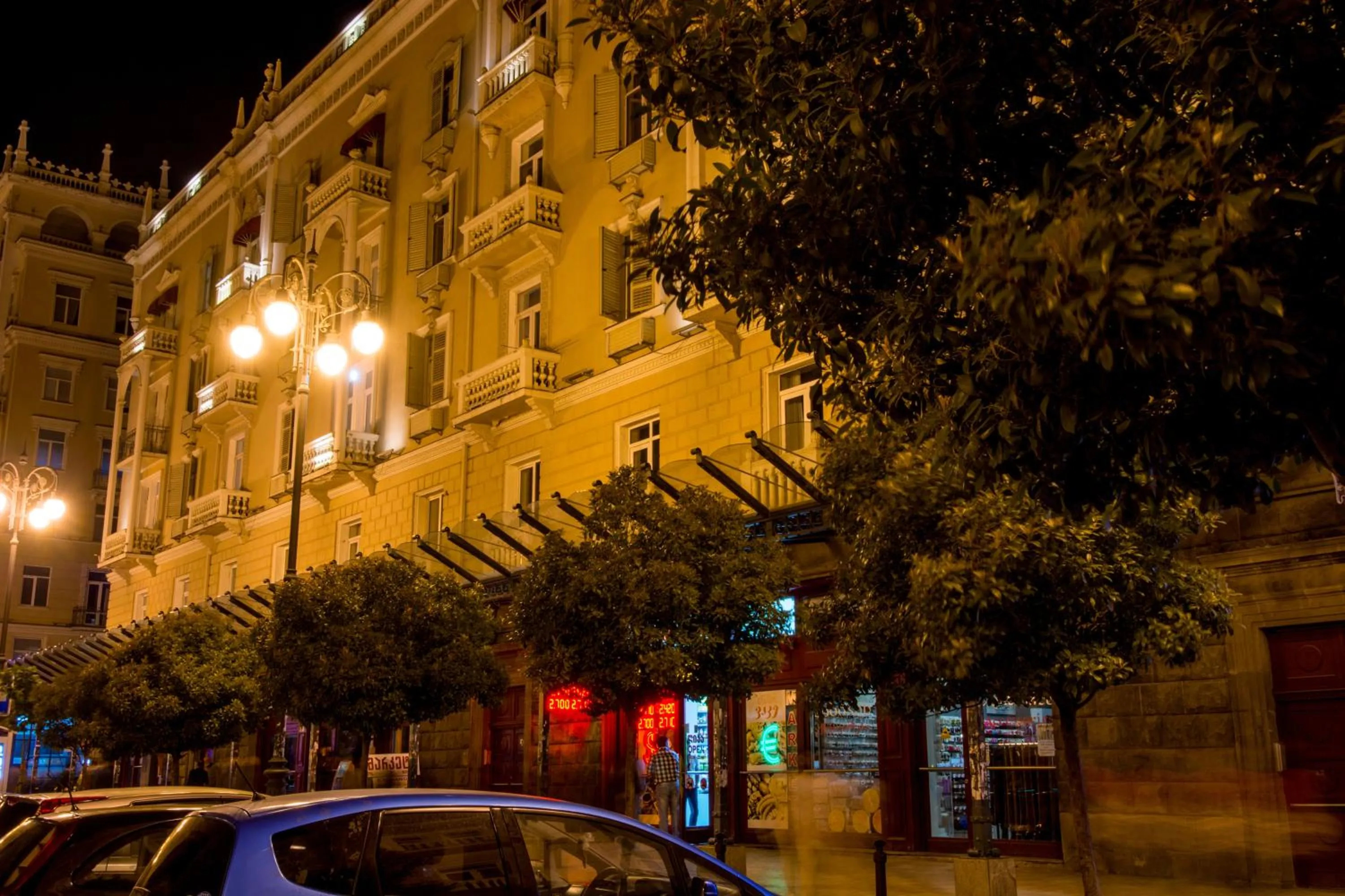 Property building in Dat Exx Apartments on Marjanishvili