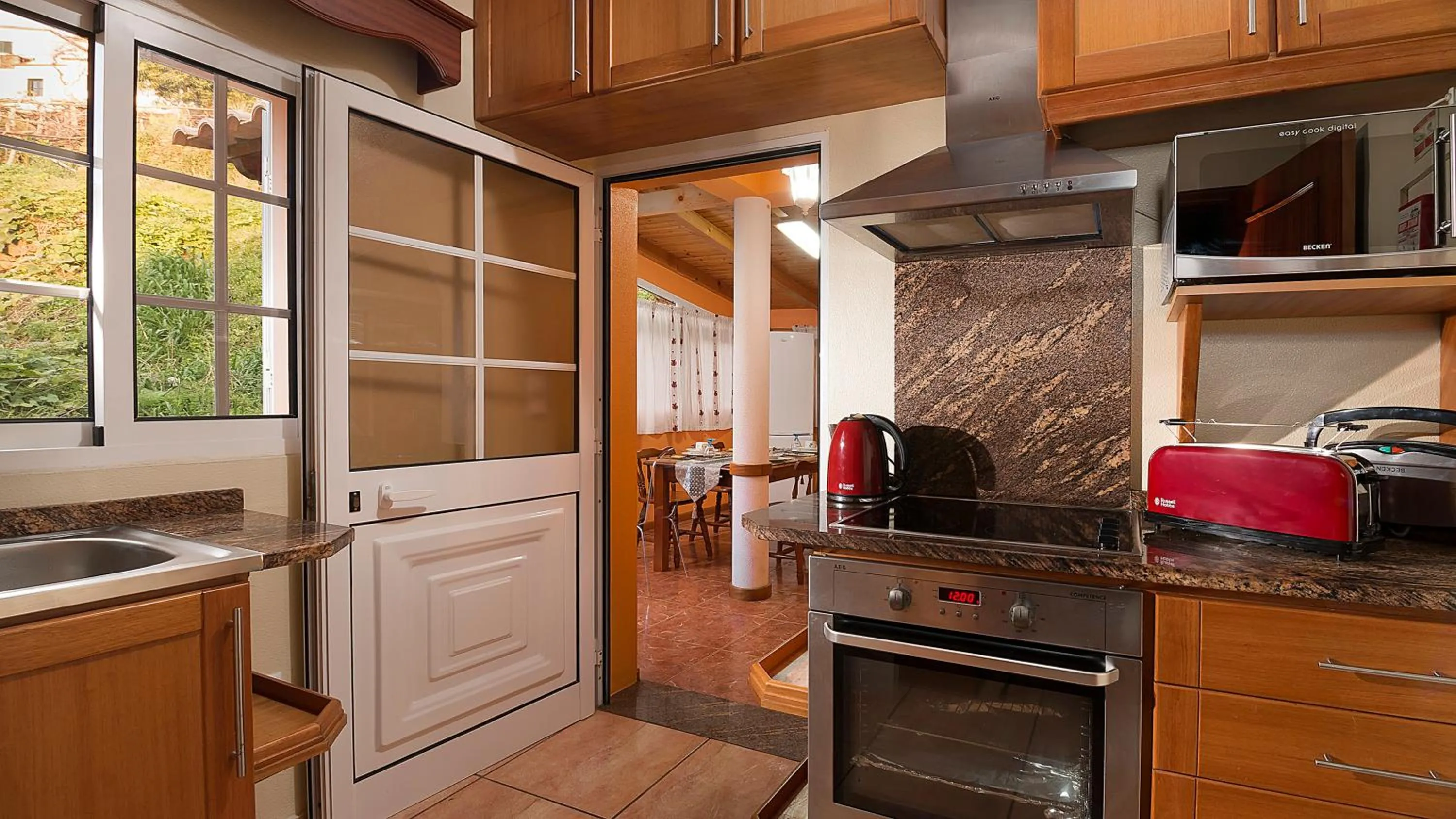 Coffee/tea facilities in Paradise House Calheta