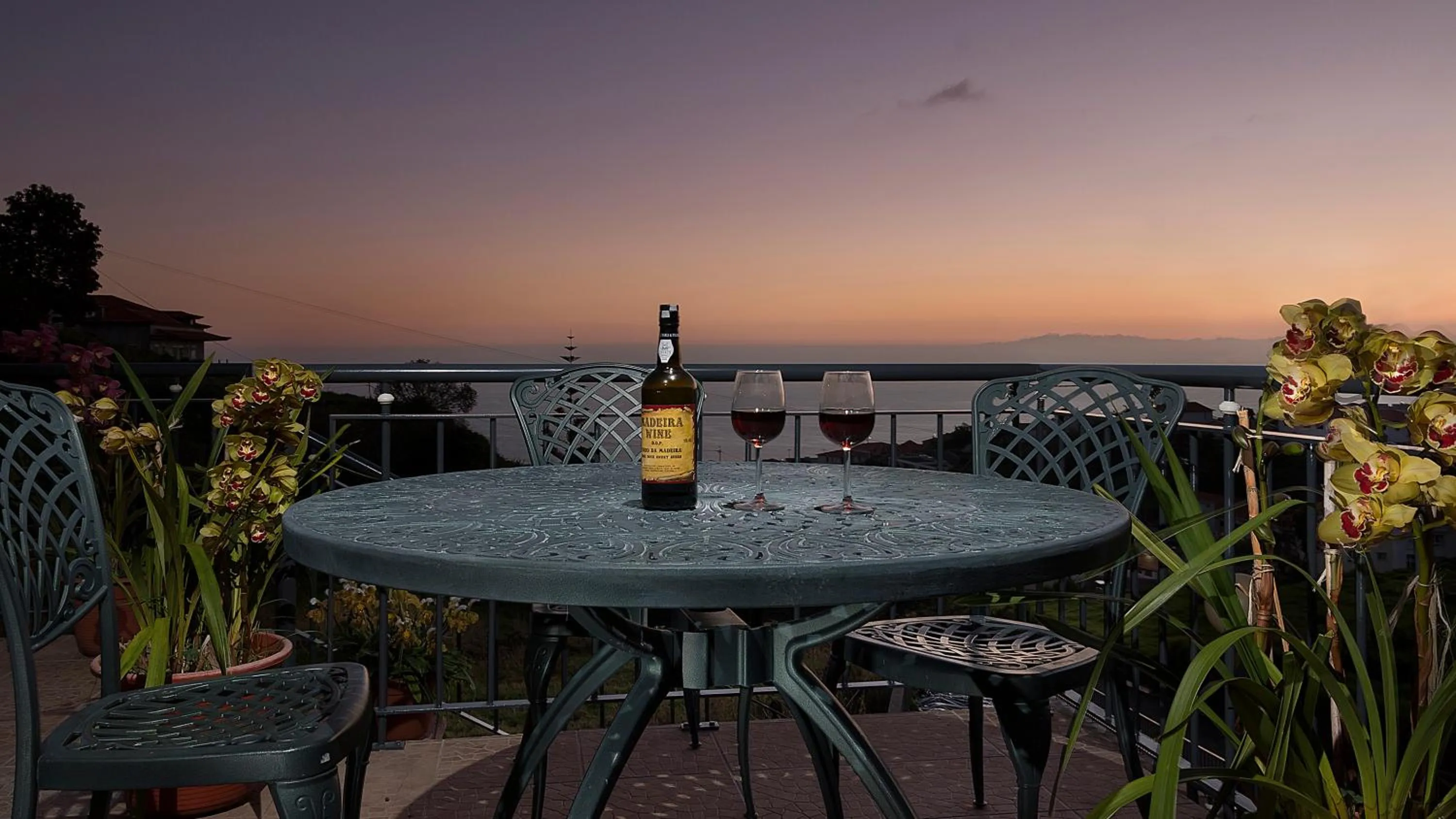 Off site in Paradise House Calheta