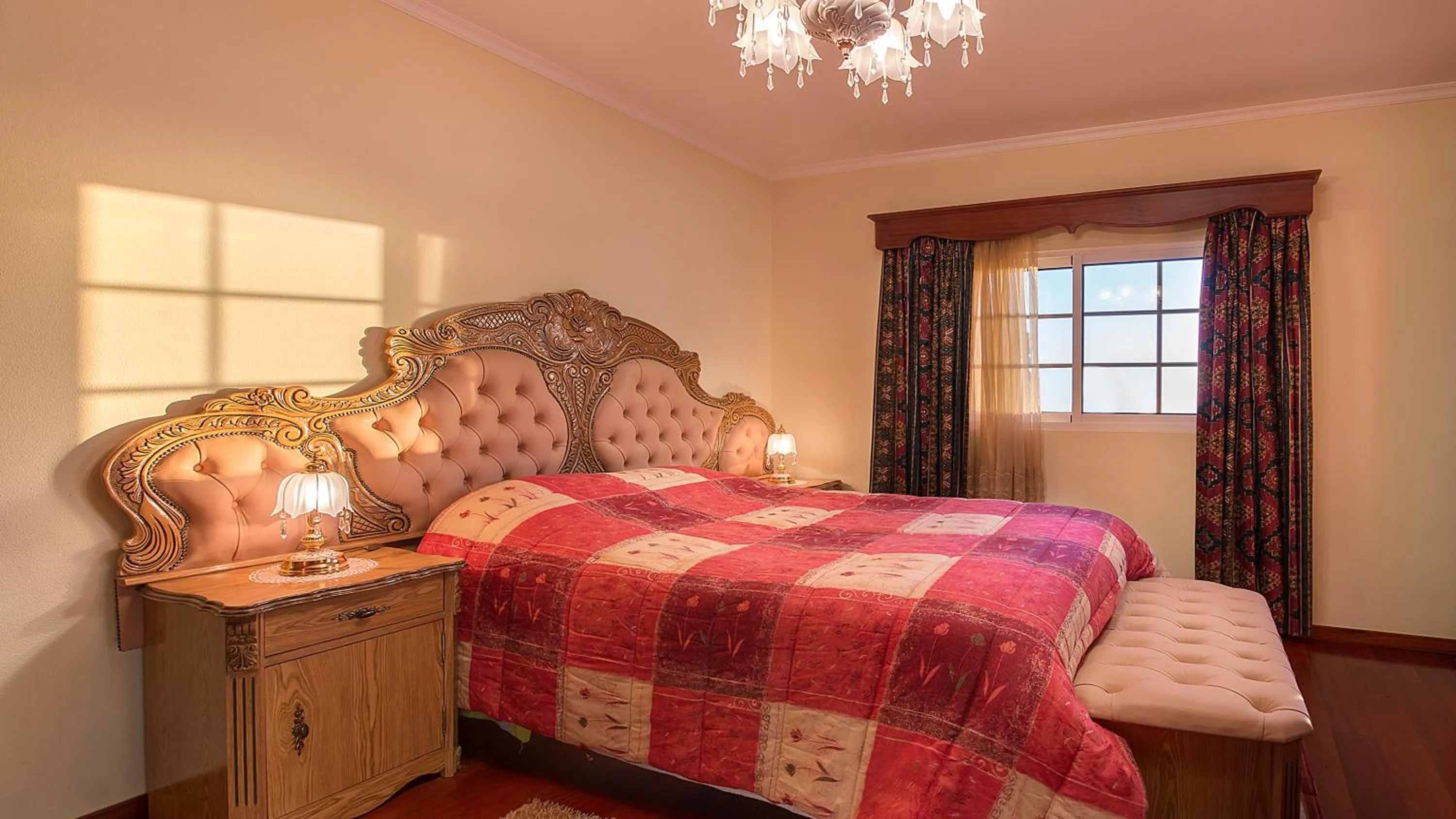 Shower, Bed in Paradise House Calheta