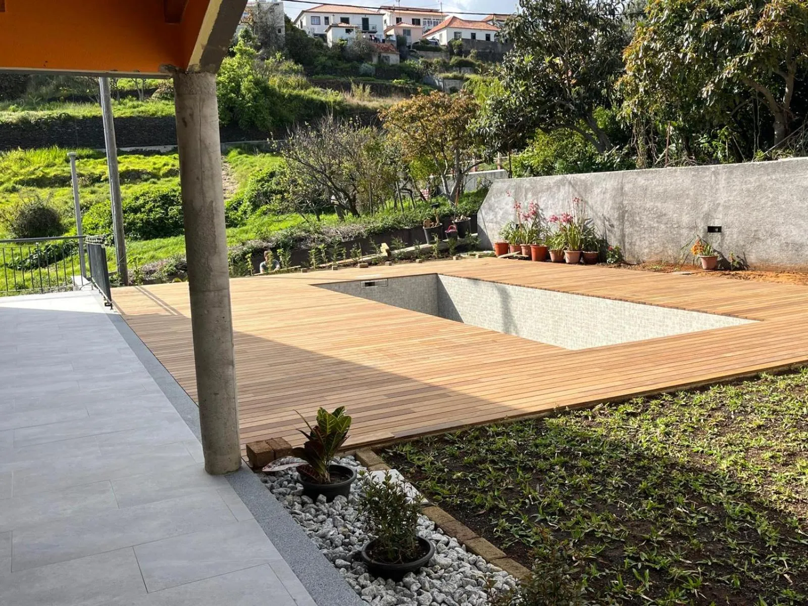 Swimming pool in Paradise House Calheta