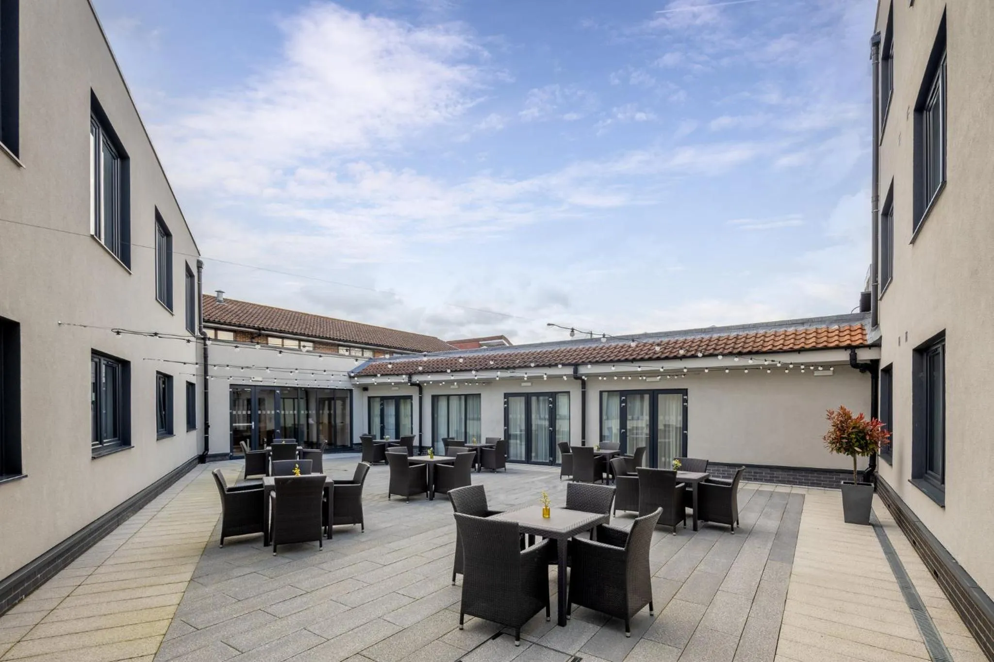 Meeting/conference room in Holiday Inn London Gatwick - Worth by IHG