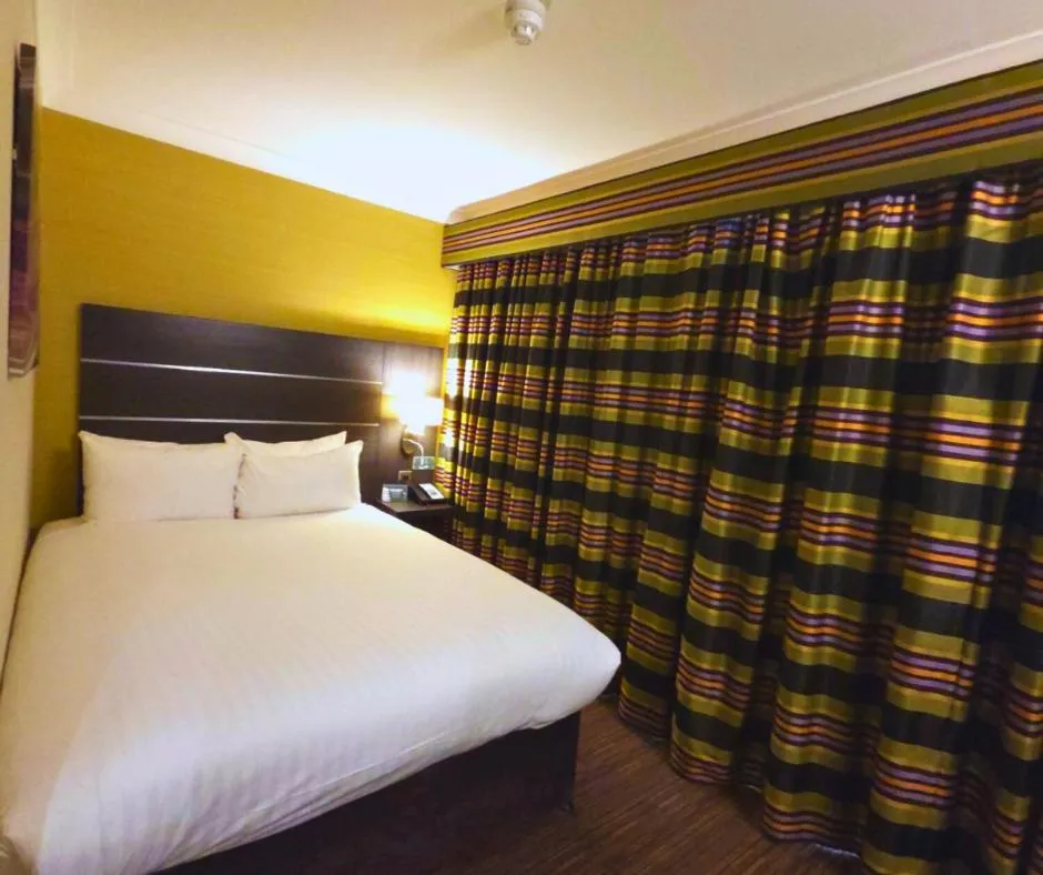 Bed in Holiday Inn London Gatwick - Worth by IHG