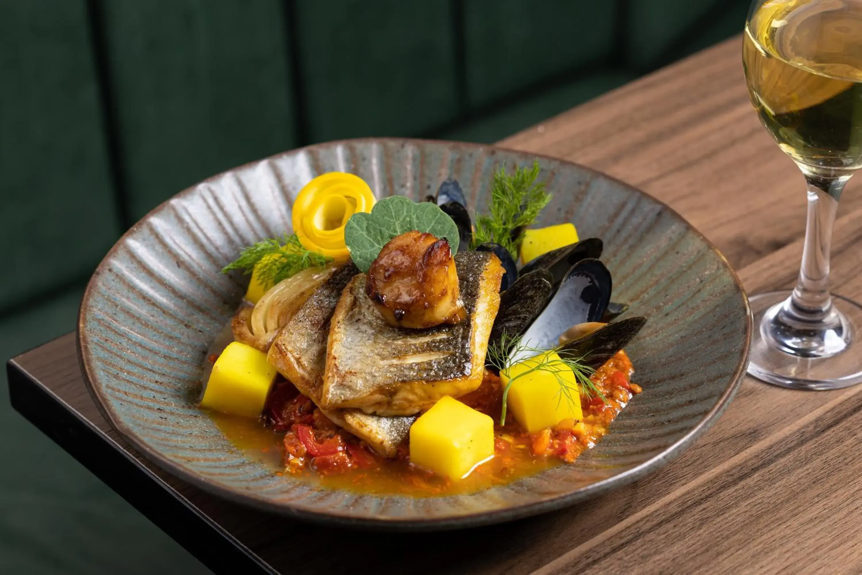 Food and drinks in Holiday Inn London Gatwick - Worth by IHG Food and drinks in Holiday Inn London Gatwick - Worth by IHG