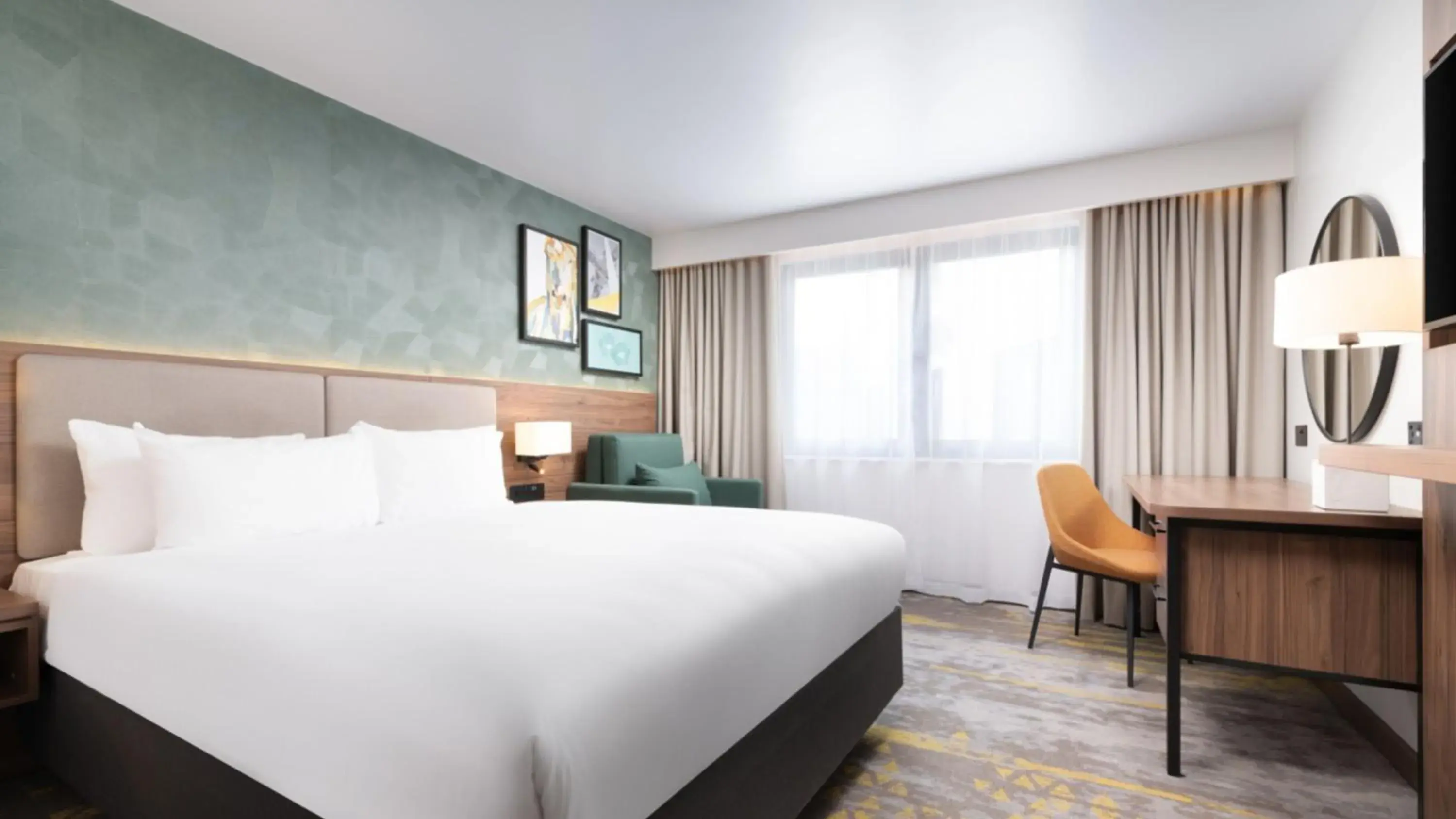 Standard Room in Holiday Inn London Gatwick - Worth by IHG Standard Room in Holiday Inn London Gatwick - Worth by IHG