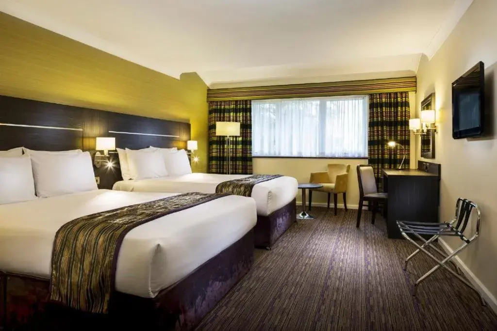 Standard Room with Two Single Beds in Holiday Inn London Gatwick - Worth by IHG Standard Room with Two Single Beds in Holiday Inn London Gatwick - Worth by IHG