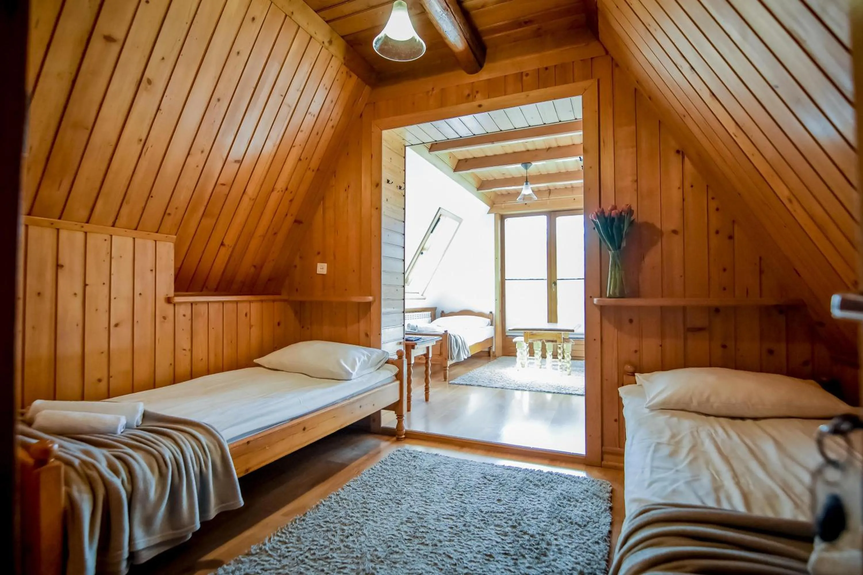 Photo of the whole room, Bed in U Króla