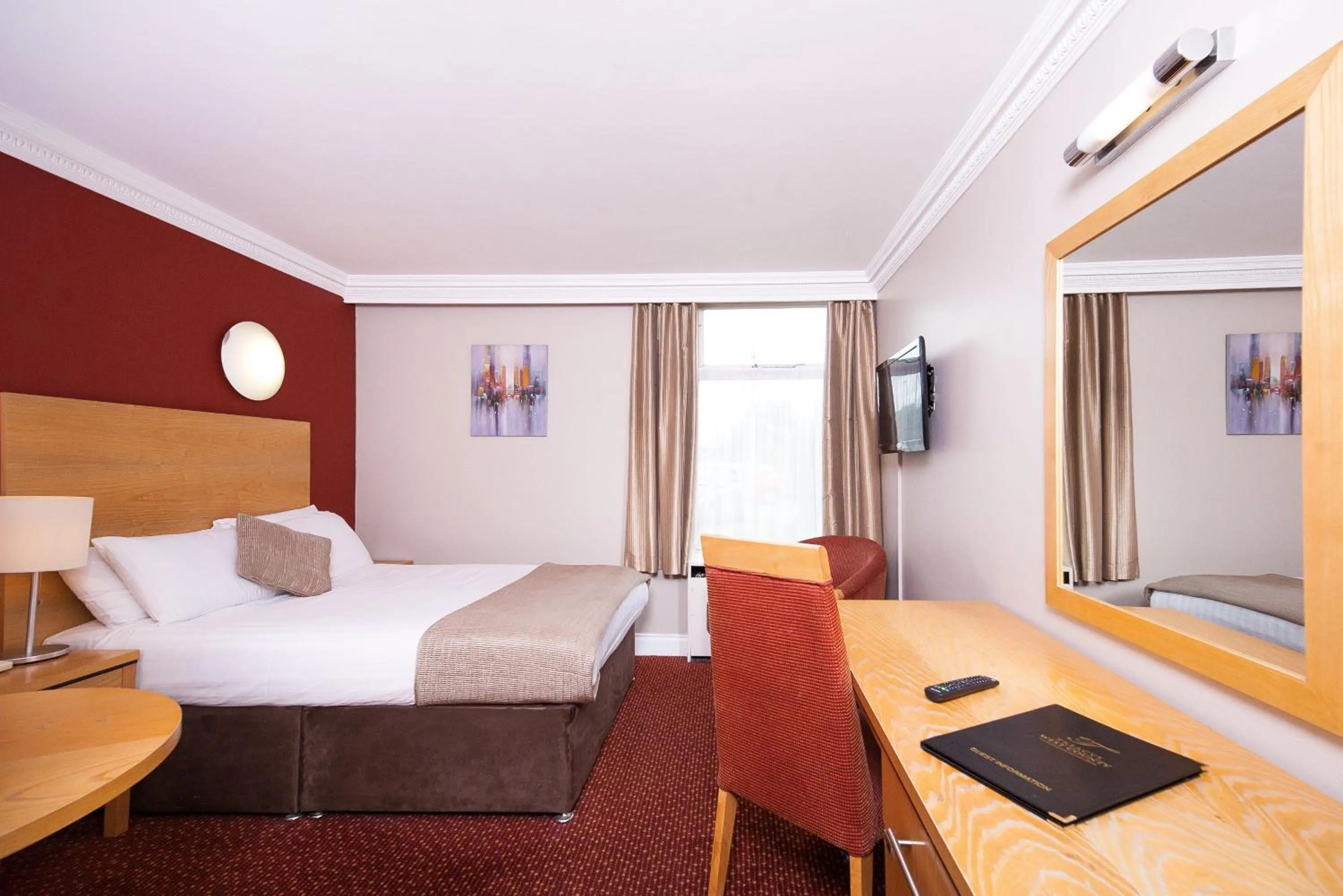 Bedroom, Bed in Treacys West County Conference and Leisure Centre