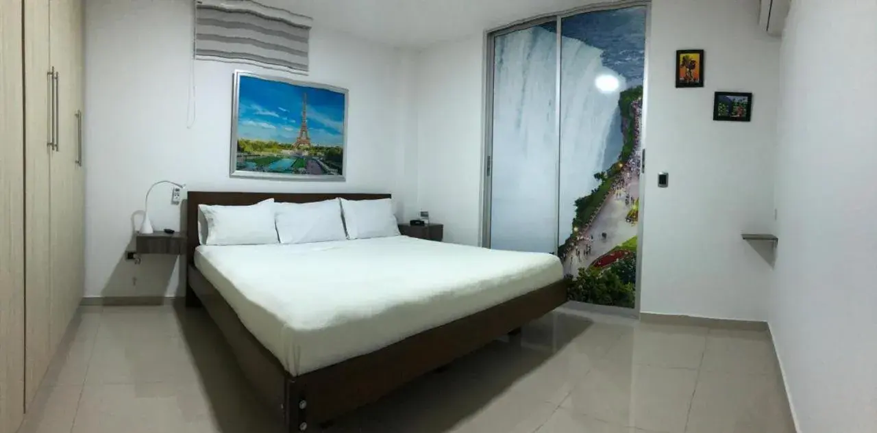 Deluxe King Room - single occupancy in Hotel Suites Caribe Deluxe King Room - single occupancy in Hotel Suites Caribe