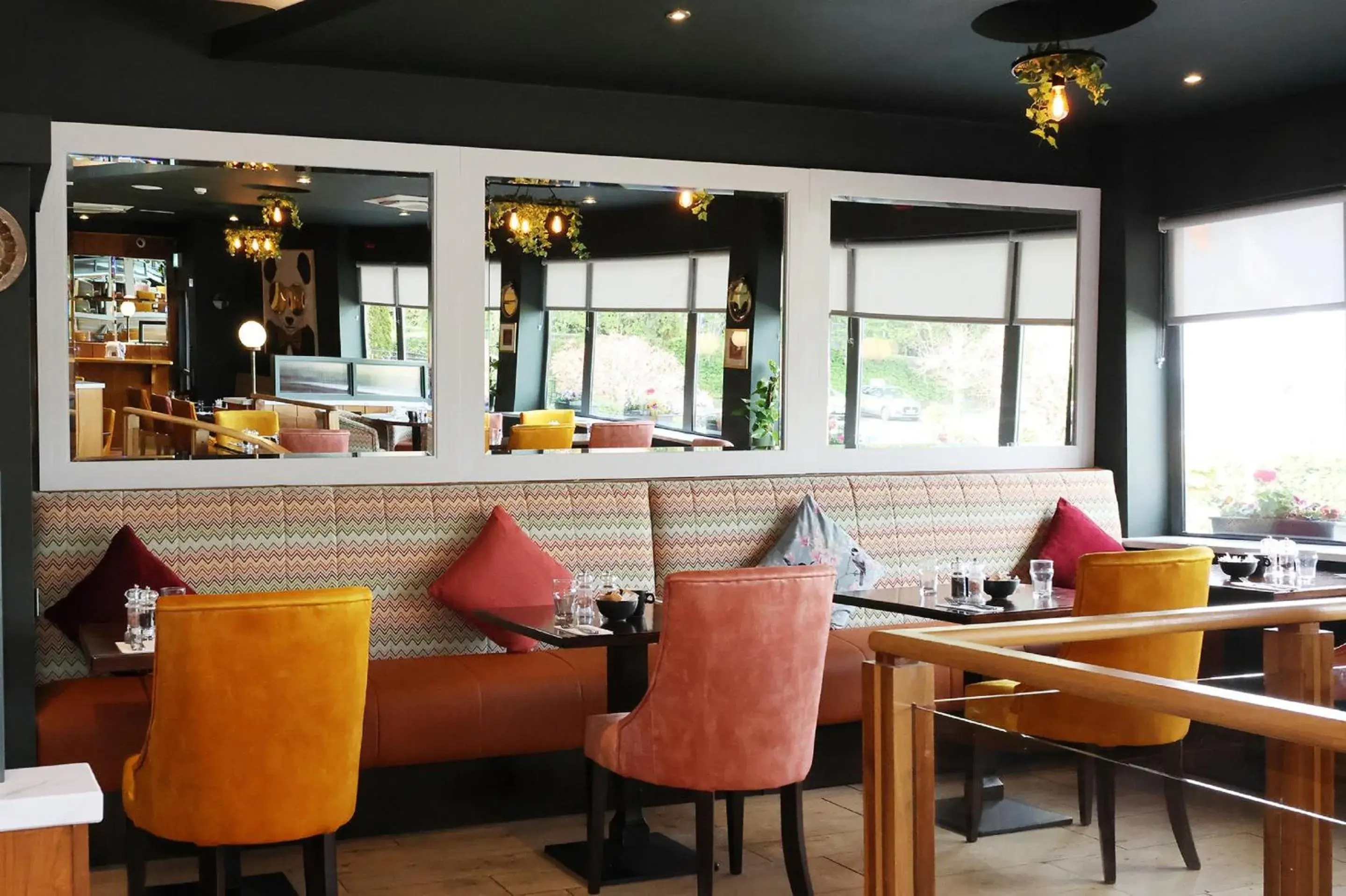 Restaurant/places to eat in Great National South Court Hotel Restaurant/places to eat in Great National South Court Hotel