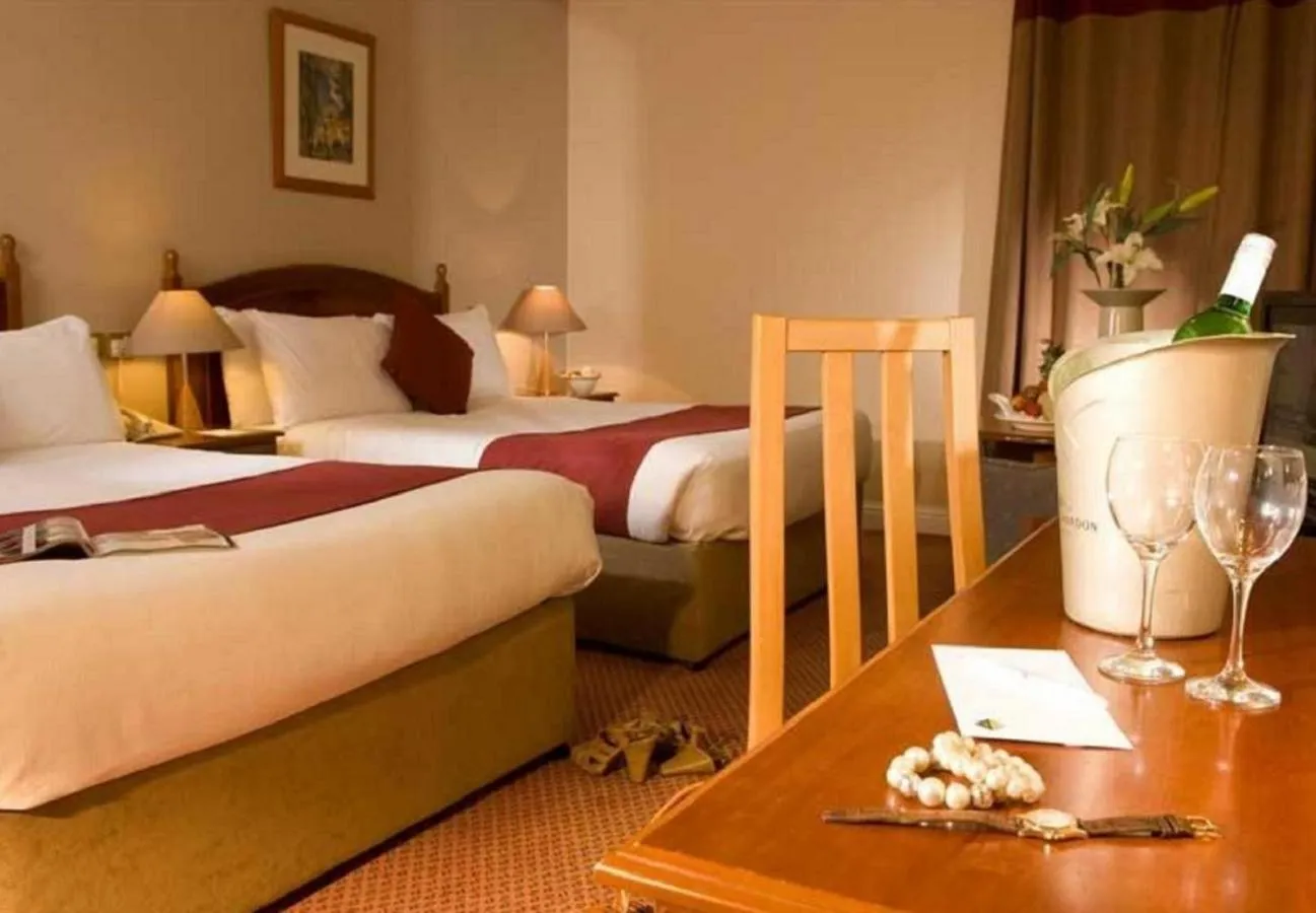 Bedroom, Bed in Great National South Court Hotel