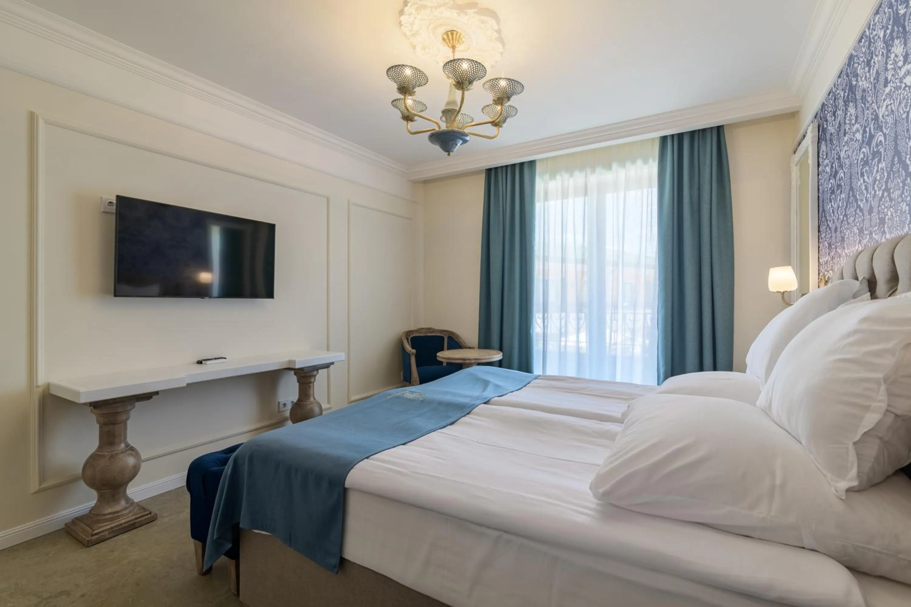 TV and multimedia, Bed in ECO Therma Village - Mineral Pool & SPA & All Inclusive