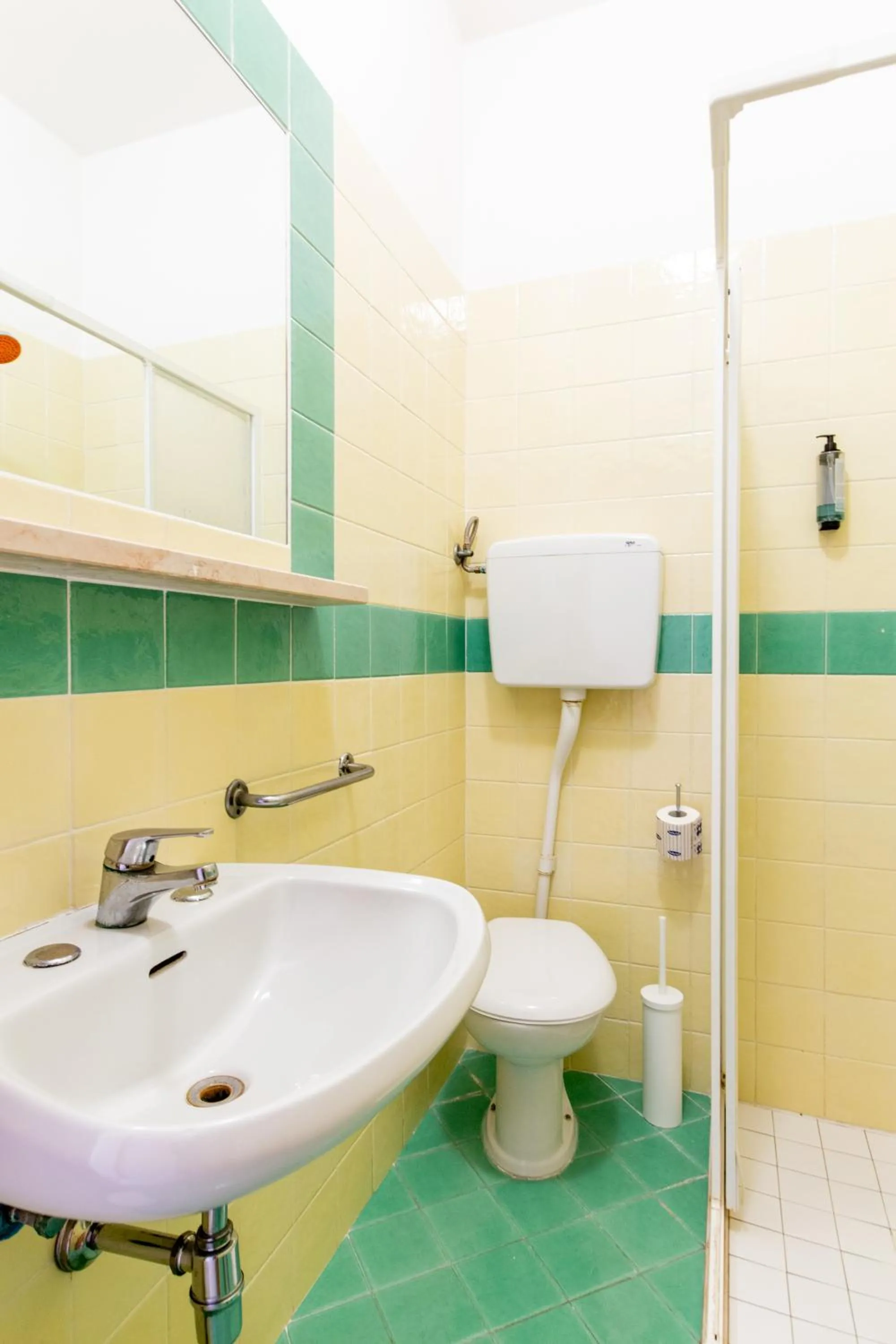 Shower in Hotel Belvedere Rimini