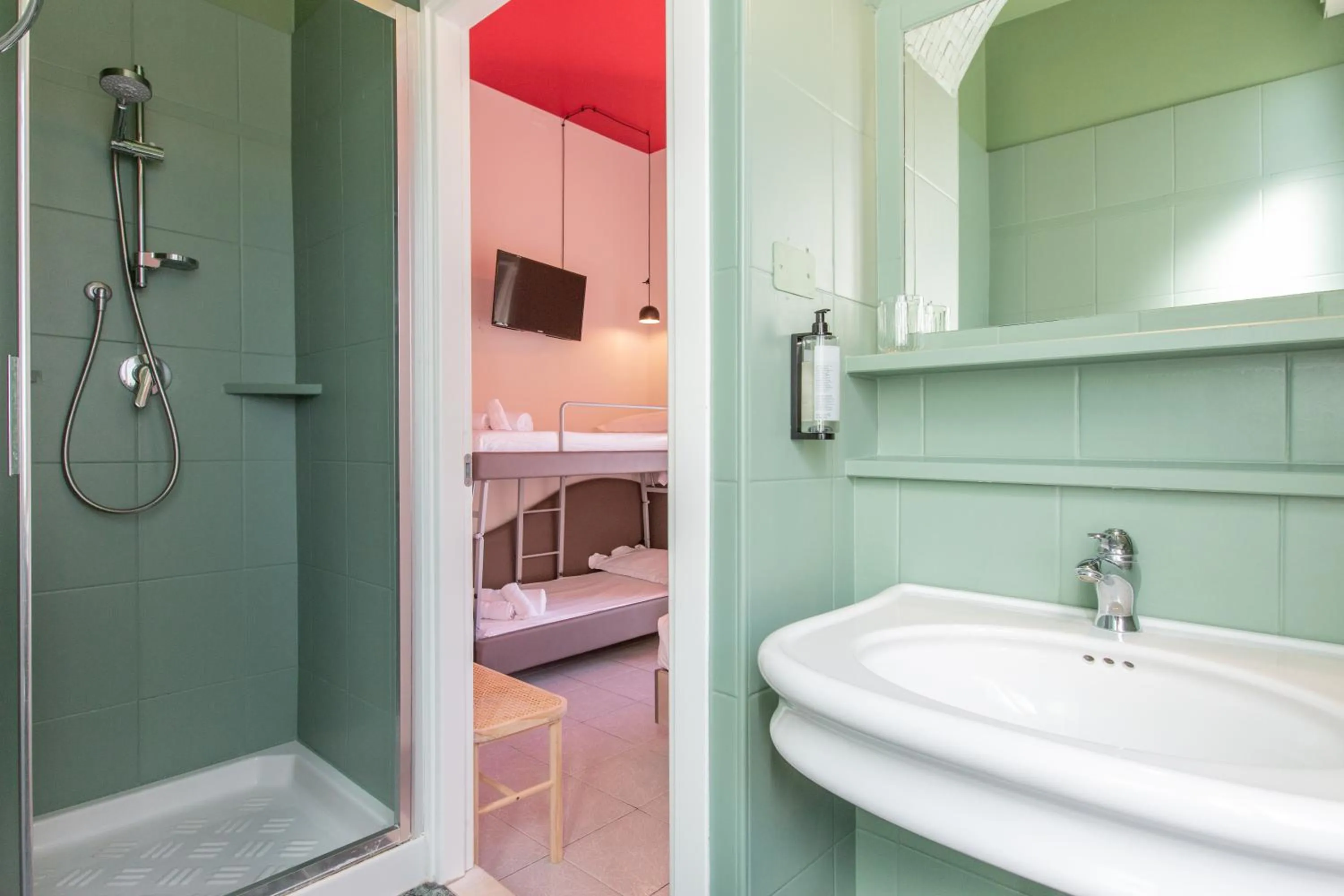 Shower in Hotel Belvedere Rimini