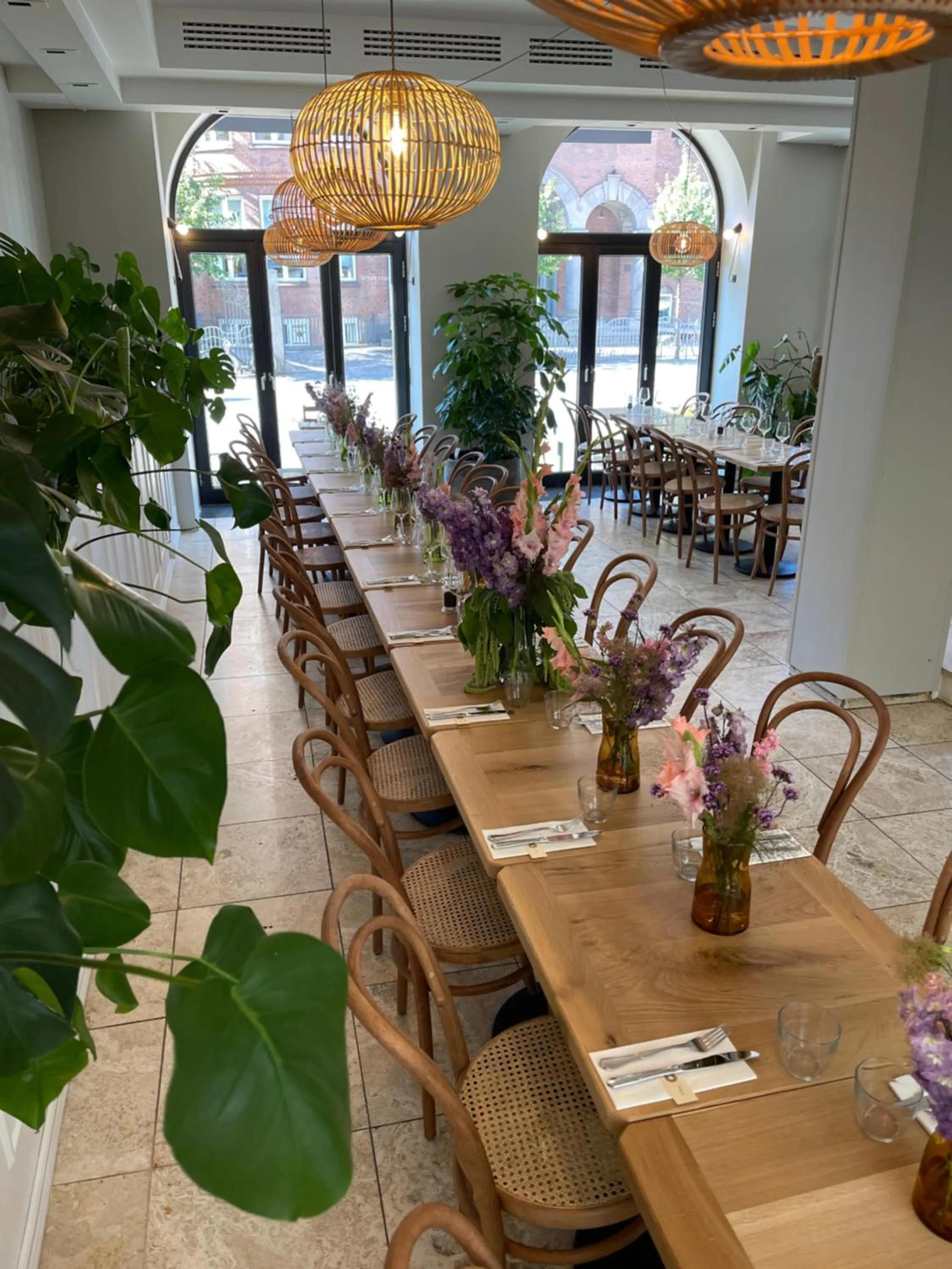 Restaurant/places to eat in Hotel Alexandra