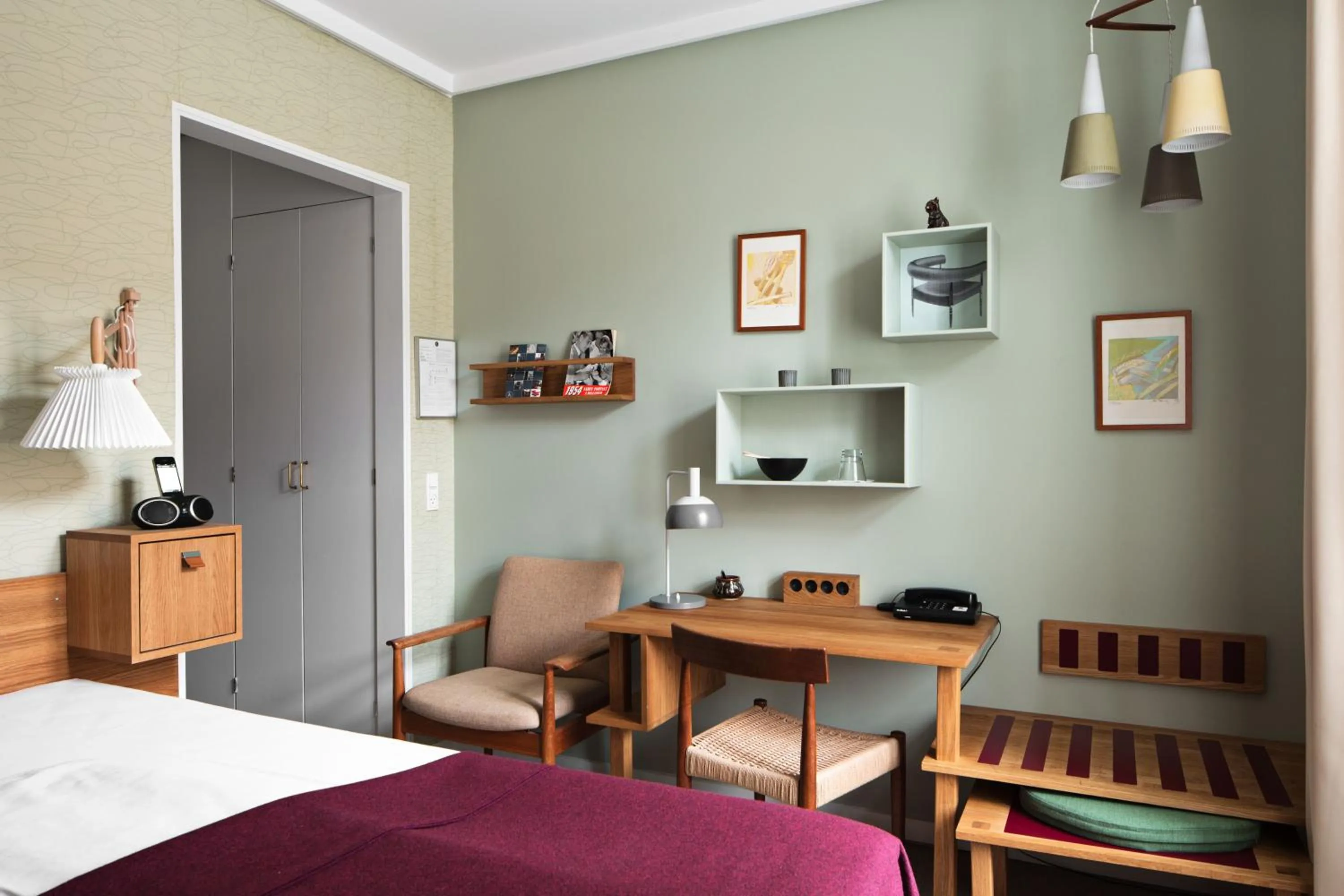 Bed in Hotel Alexandra