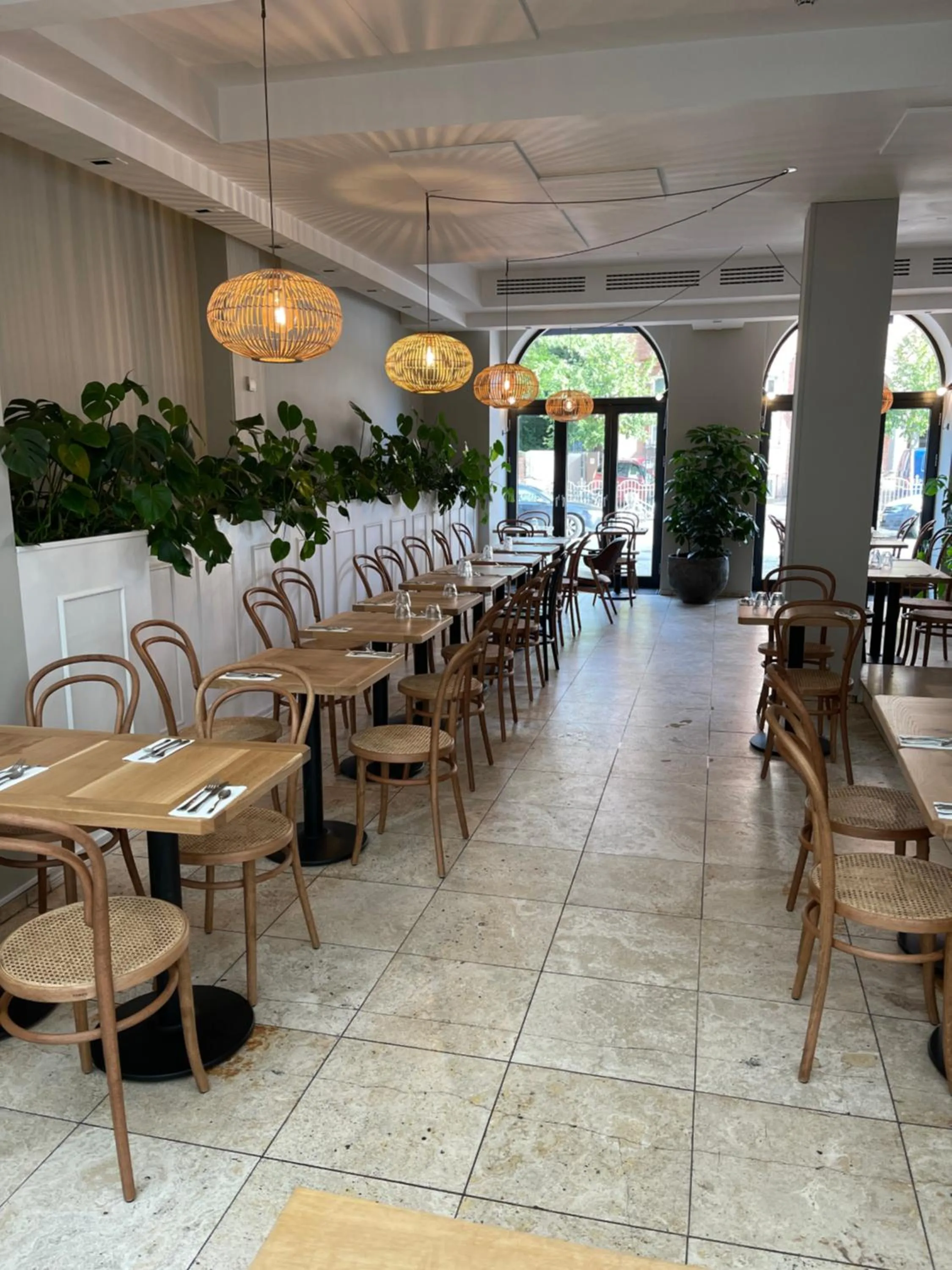 Restaurant/places to eat in Hotel Alexandra