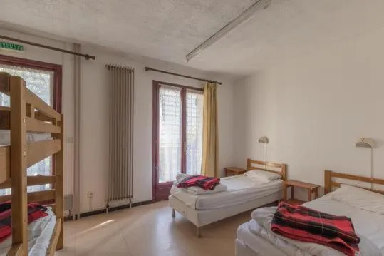 Bed in Cap Verb Guillestre