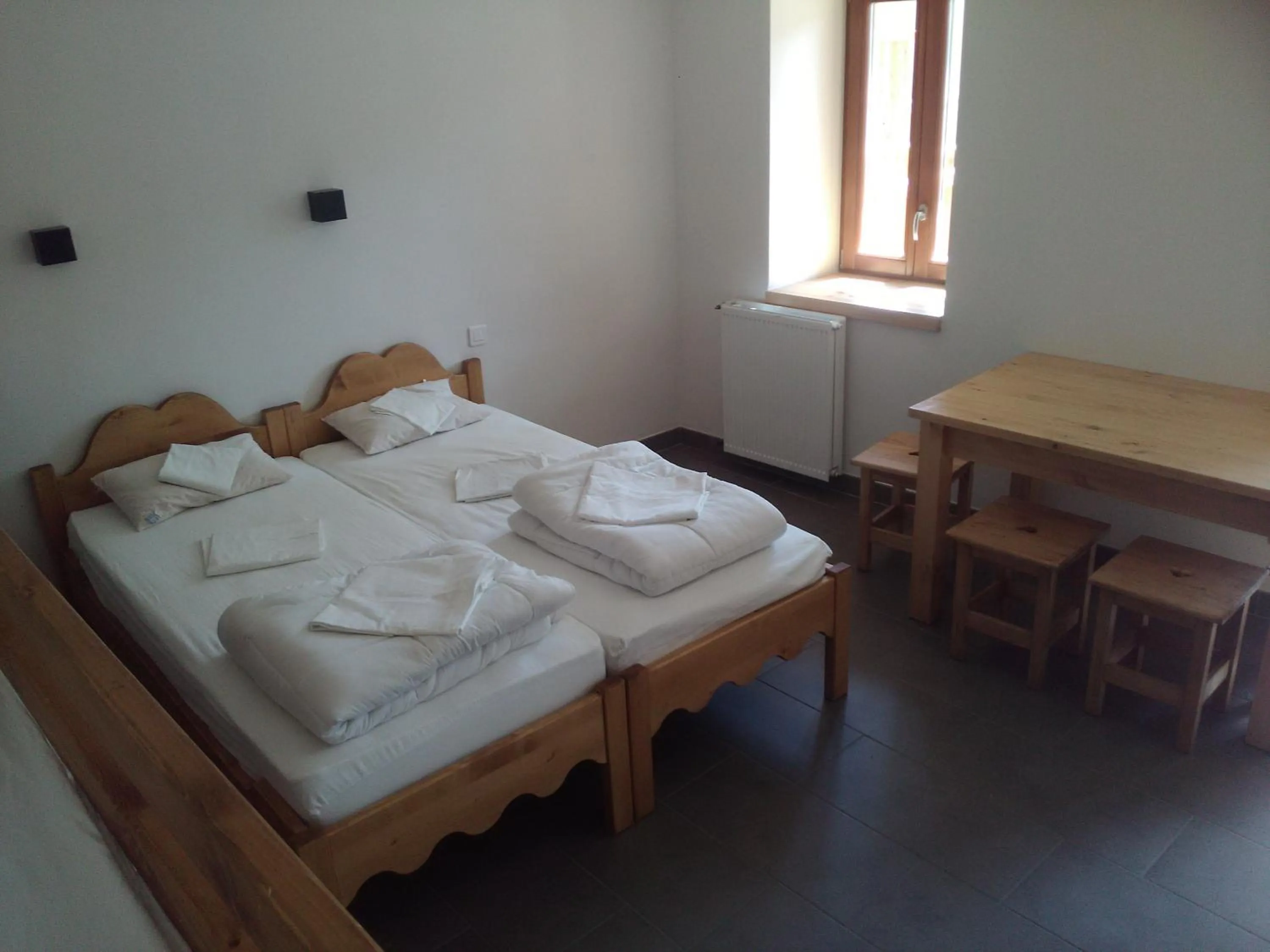 Bed in Cap Verb Guillestre