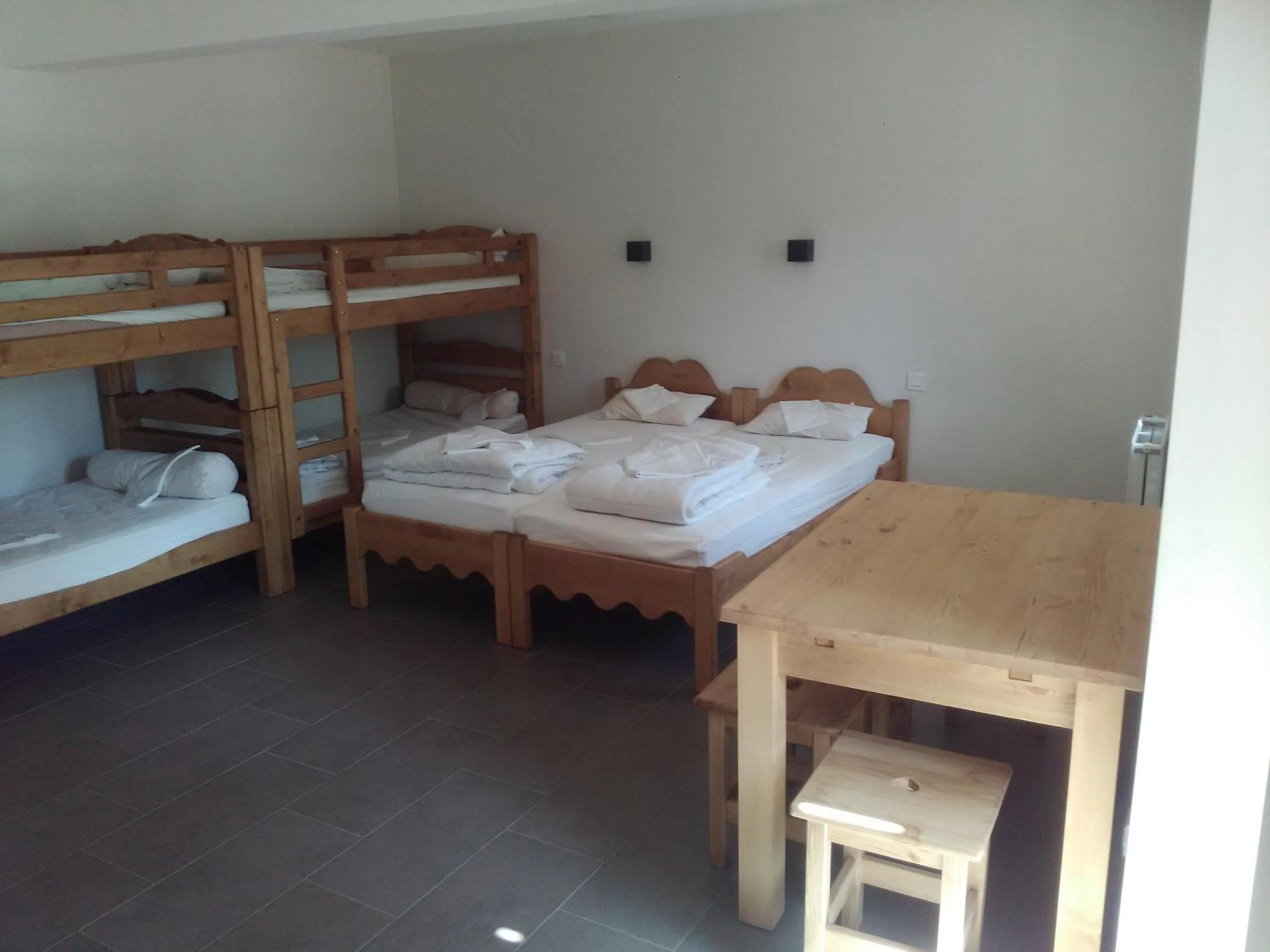 Bed in Cap Verb Guillestre