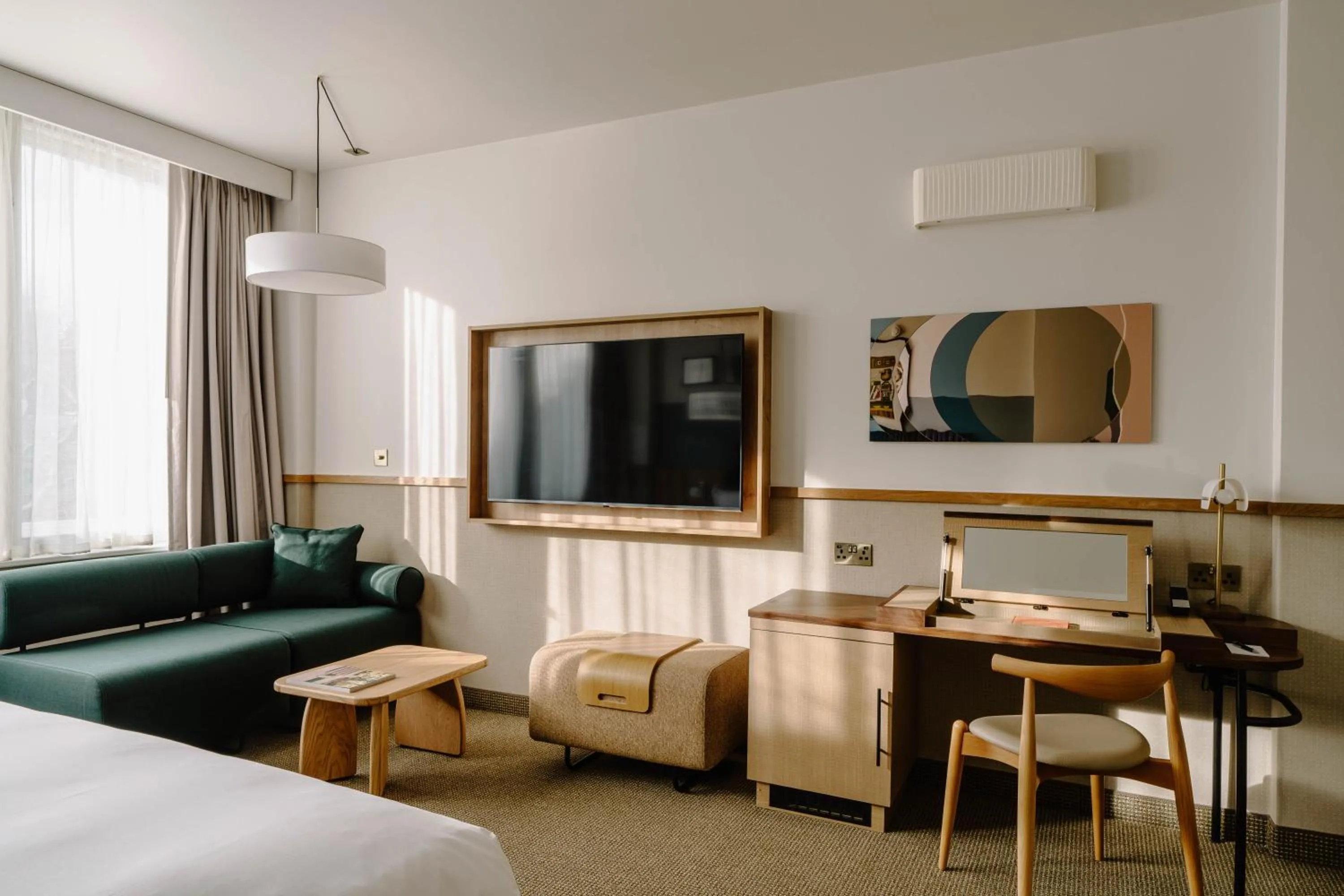 Photo of the whole room, Bed in Club Quarters Hotel St Paul's, London