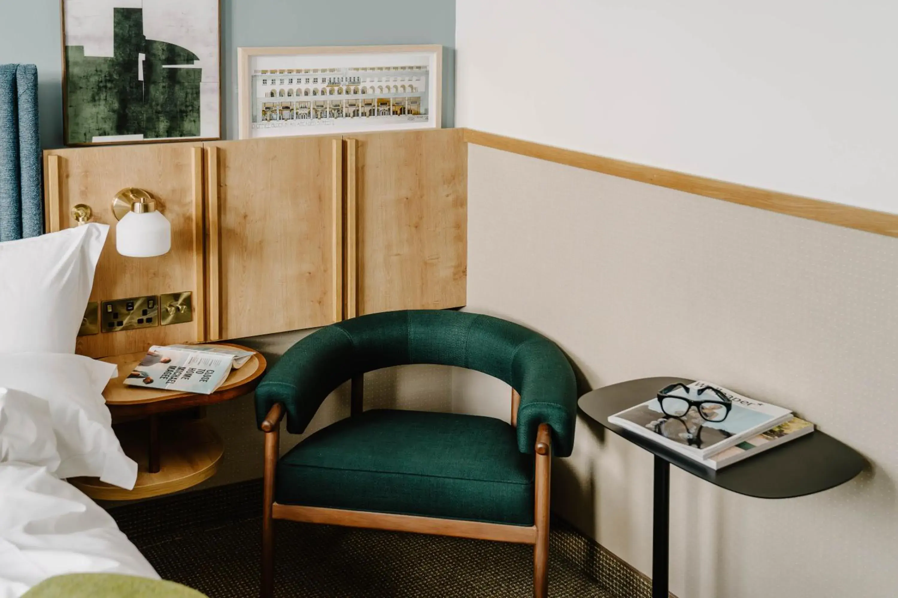 Bedroom, Bed in Club Quarters Hotel St Paul's, London Bedroom, Bed in Club Quarters Hotel St Paul's, London