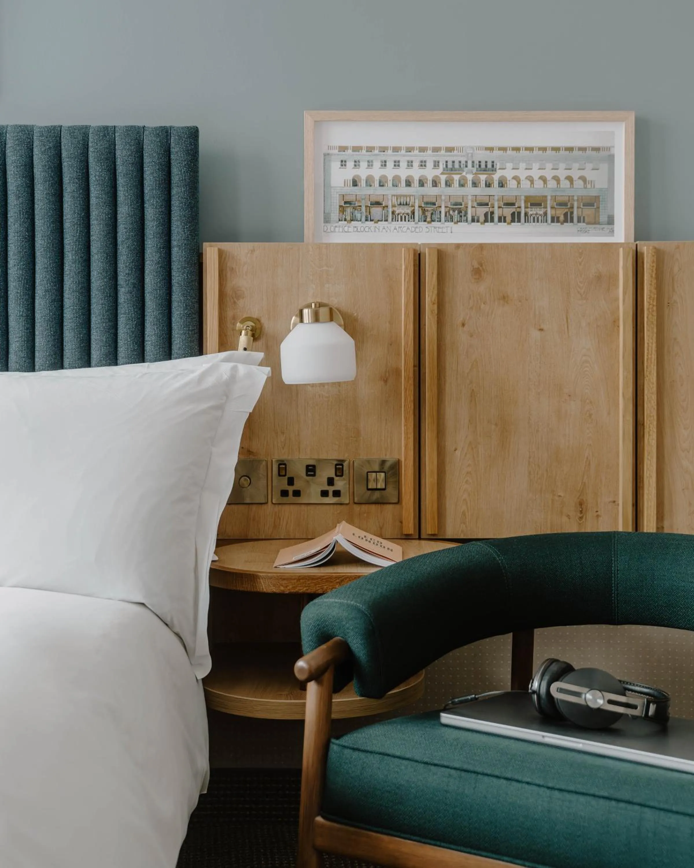 Seating area, Bed in Club Quarters Hotel St Paul's, London