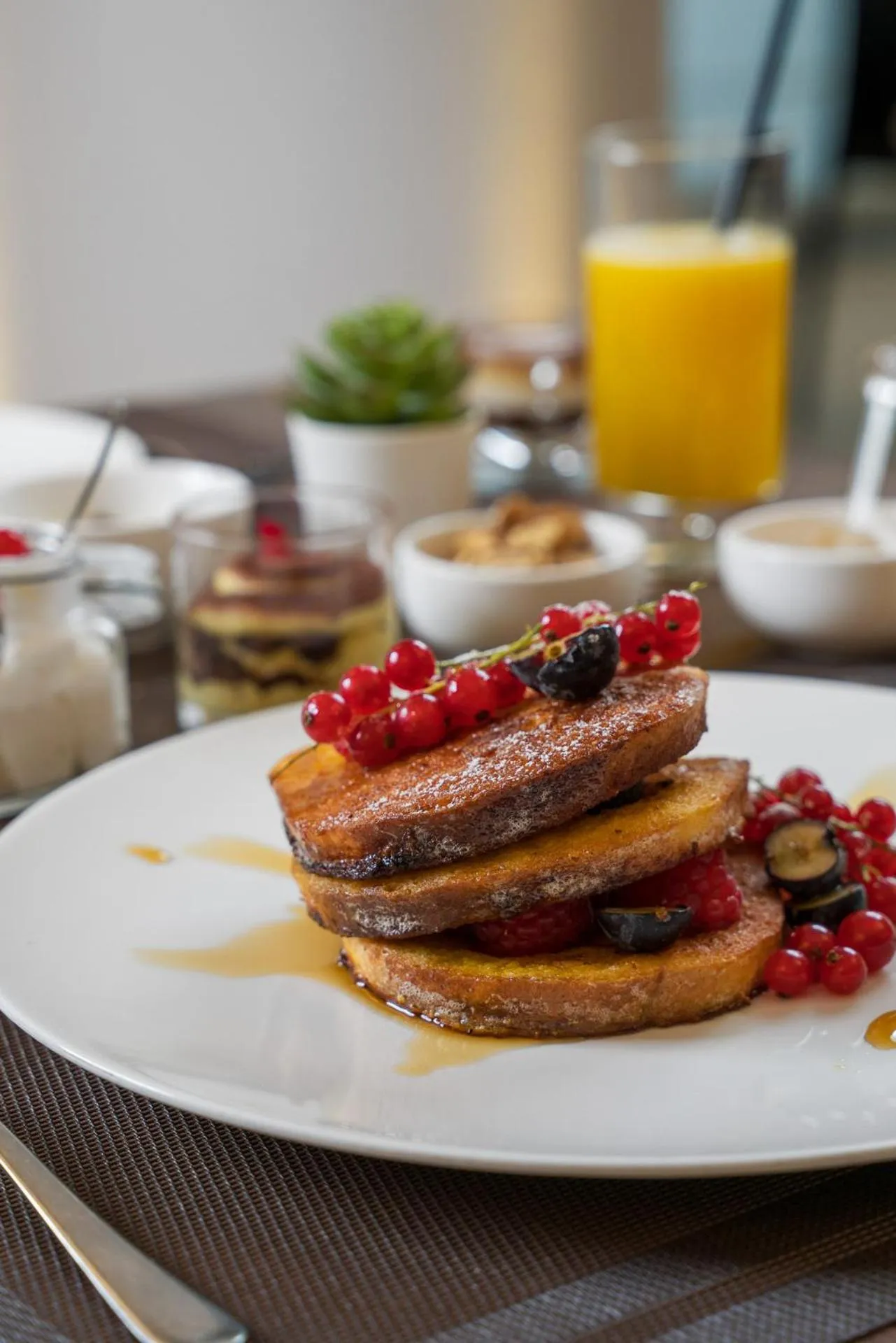 Food and drinks in Dan Hotel